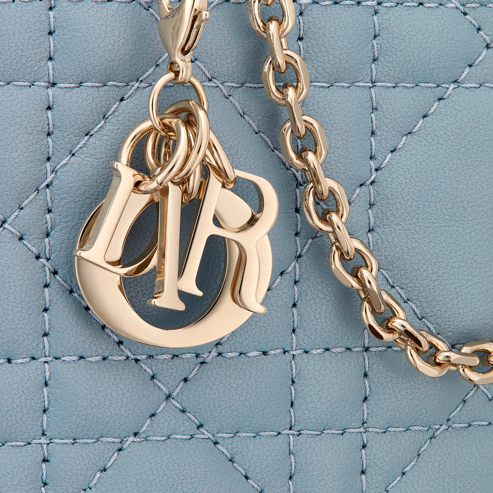 Lady Dior Call'in Dior Smartphone-Hülle Cannage Lammleder in Wolkenblau E09