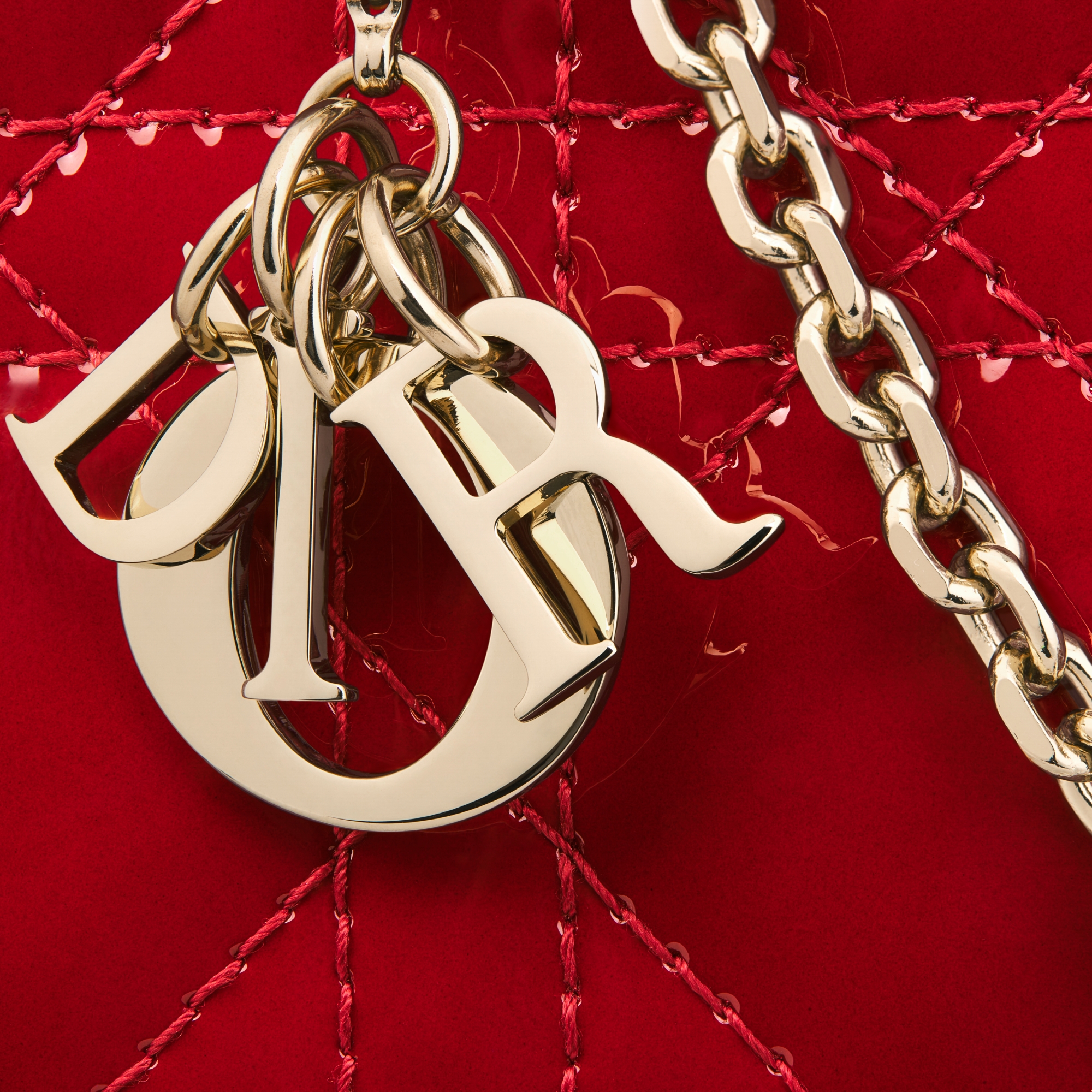 Lady Dior Call'in Dior-telefoonhouder Kersenrood patent kalfsleer met Cannage-motief E09