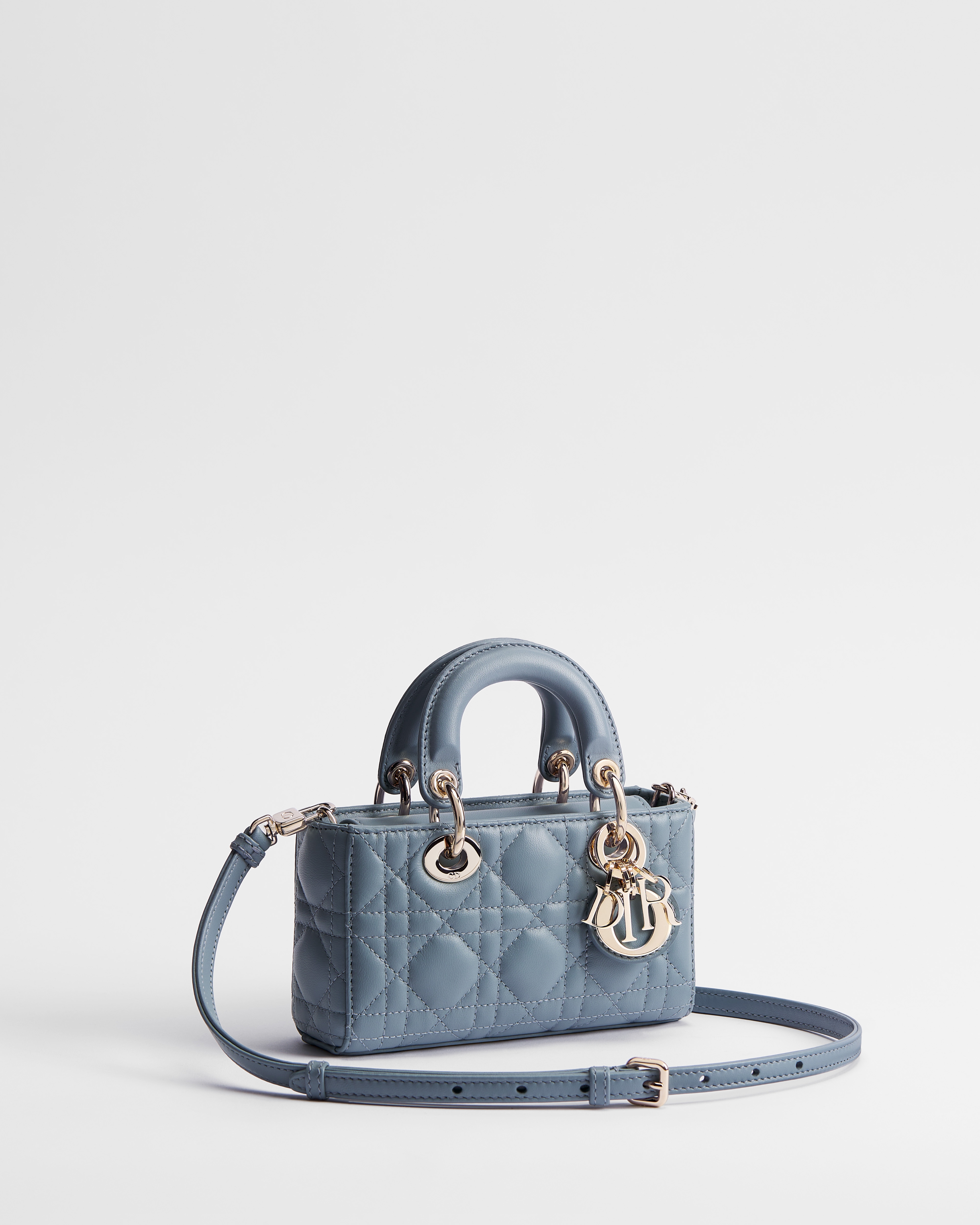 Micro sac Lady D-Joy Cuir d'agneau Cannage couleur cloud blue E03