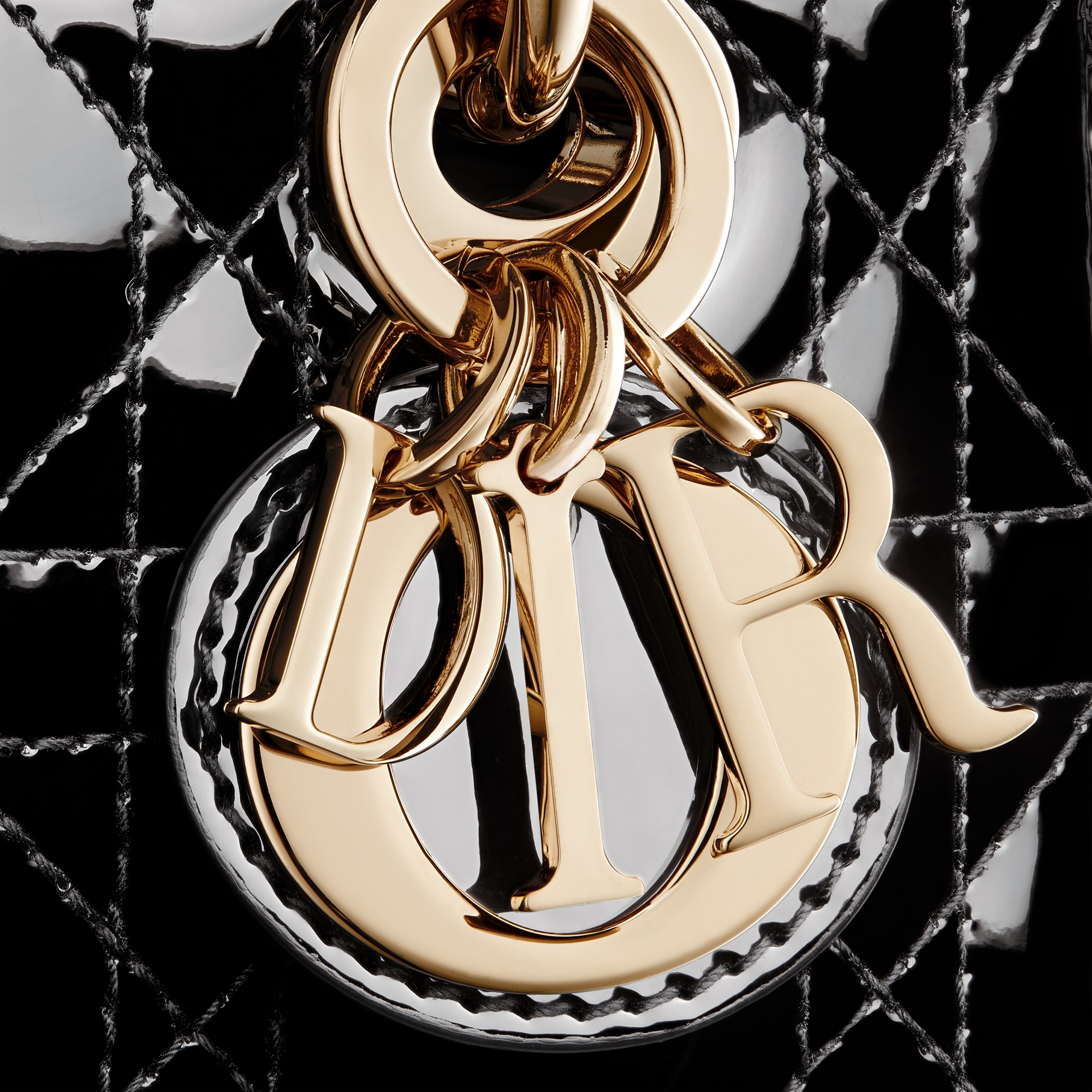 Lady D-Joy 微型包 黑色漆面 Cannage 籐格紋小牛皮 E09