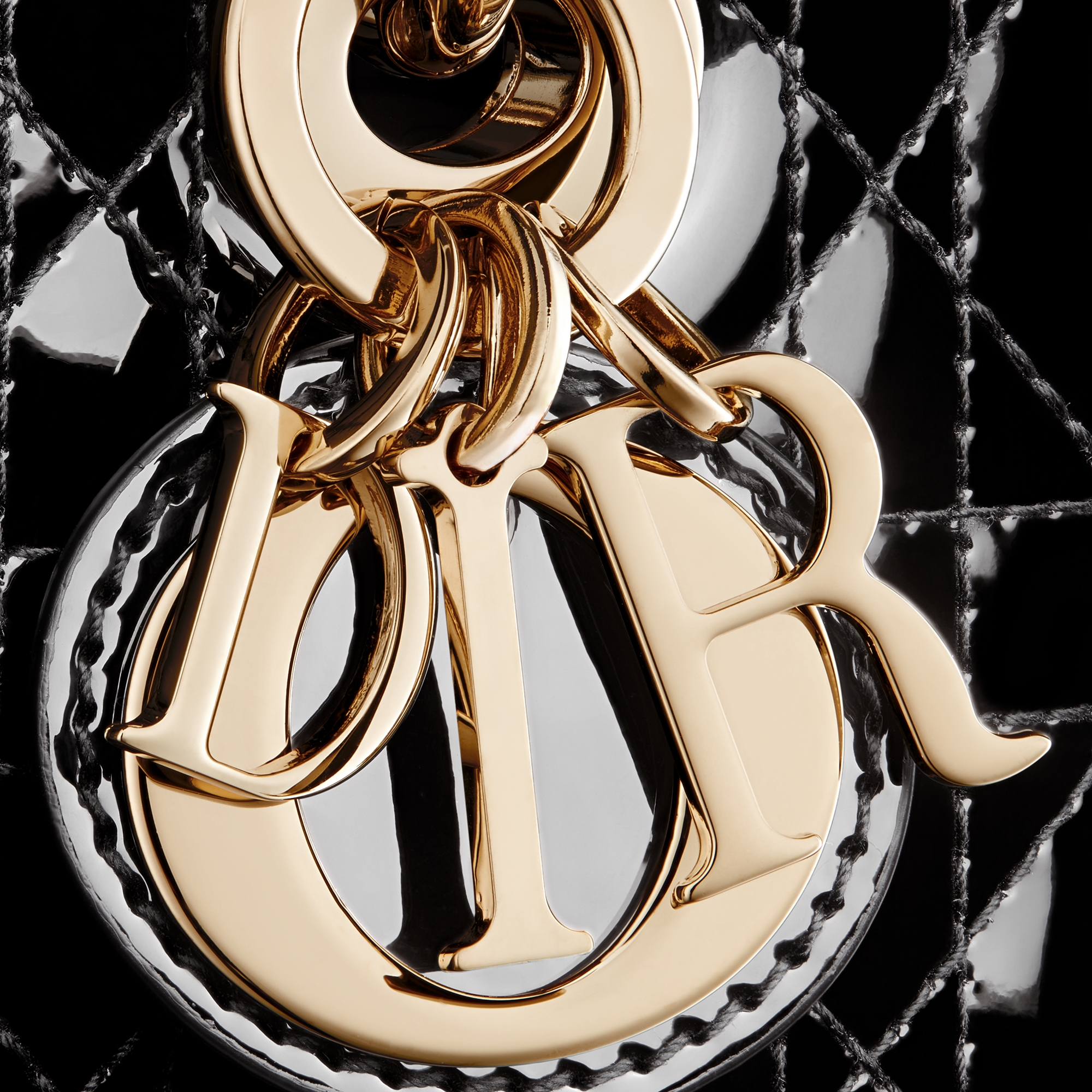 Lady D-Joy 微型包 黑色漆面 Cannage 籐格紋小牛皮 E09