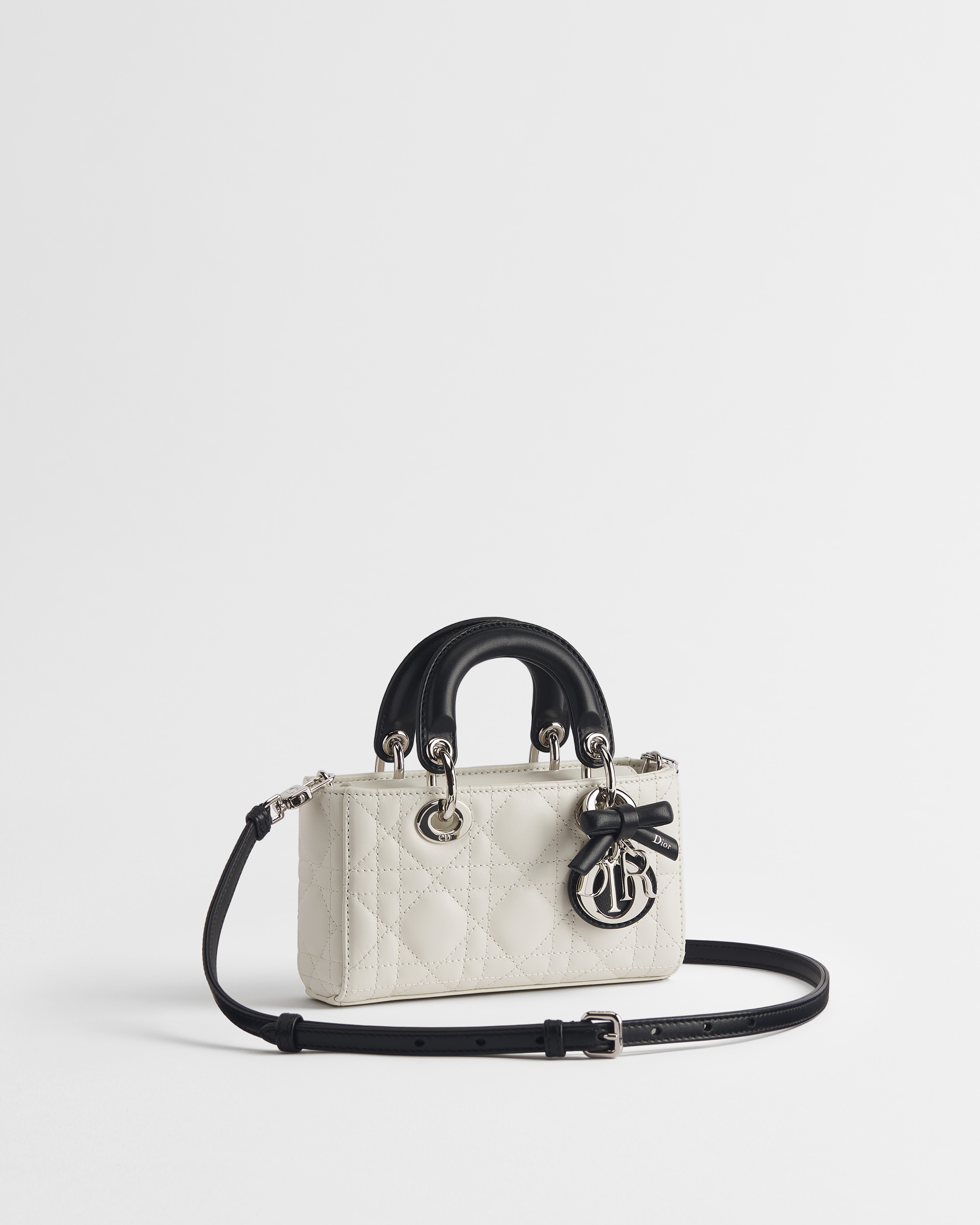 Lady D-Joy 超迷你手袋 奶白色和黑色双色羊皮革藤格纹 E03