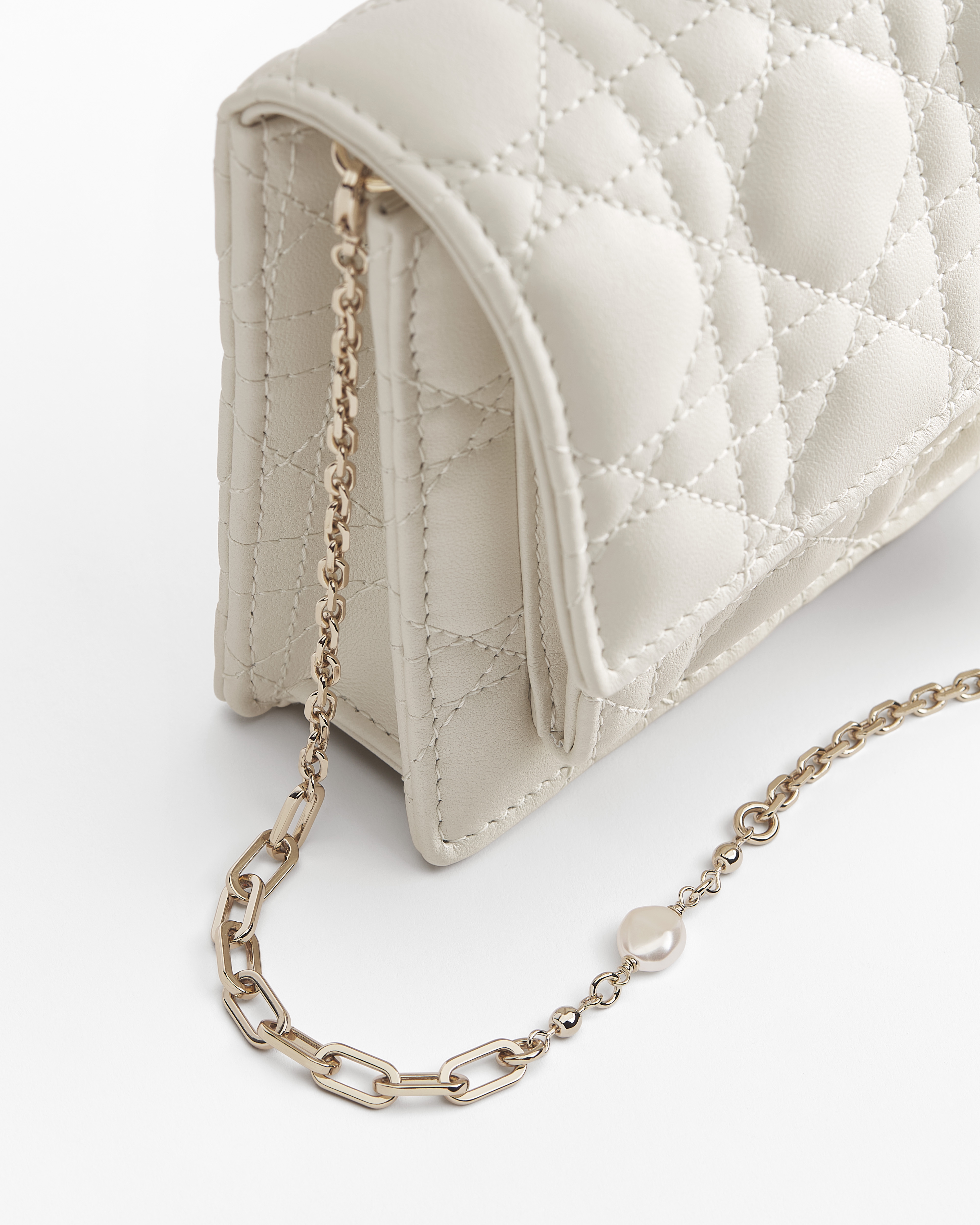 My Dior Daily Pouch with Chain Latte Cannage Lambskin E09