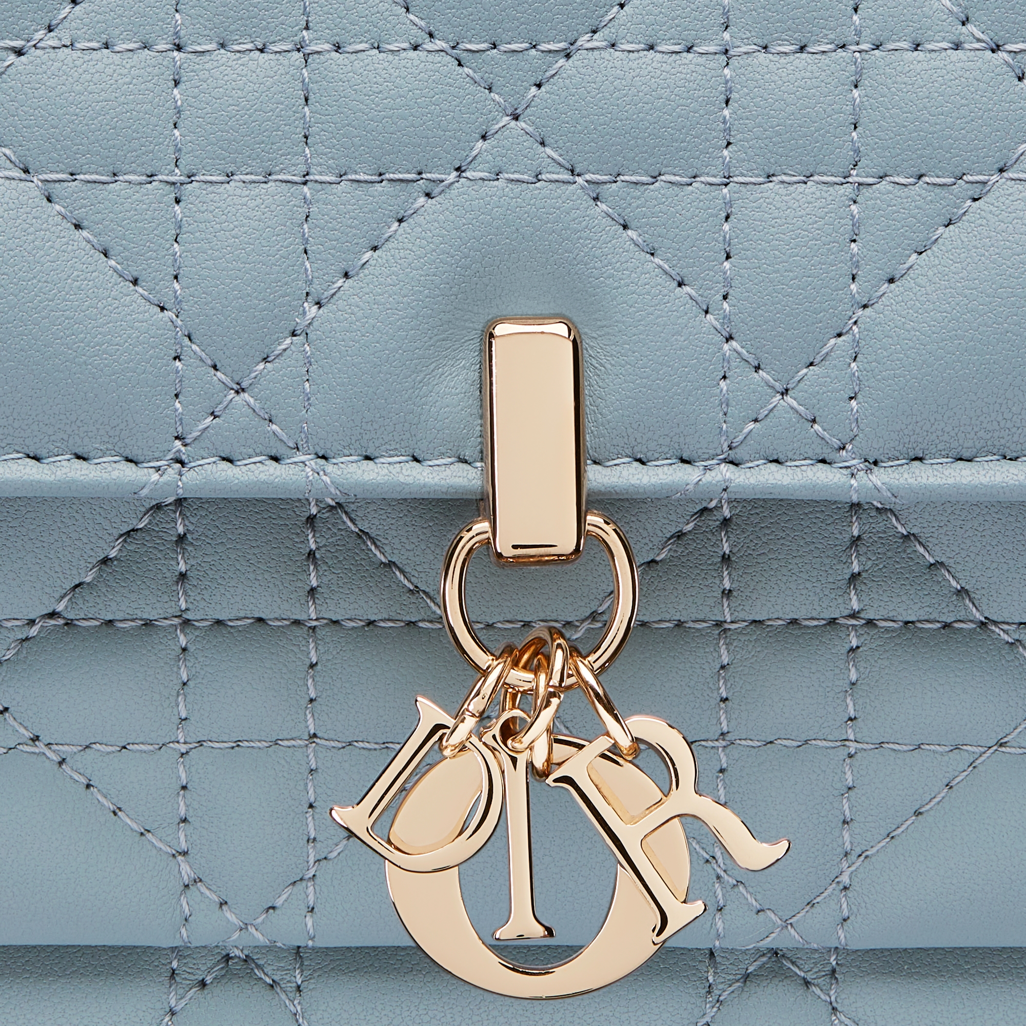 My Dior Daily-pouch met kettingriem Wolkenblauw lamsleer met Cannage-motief E09