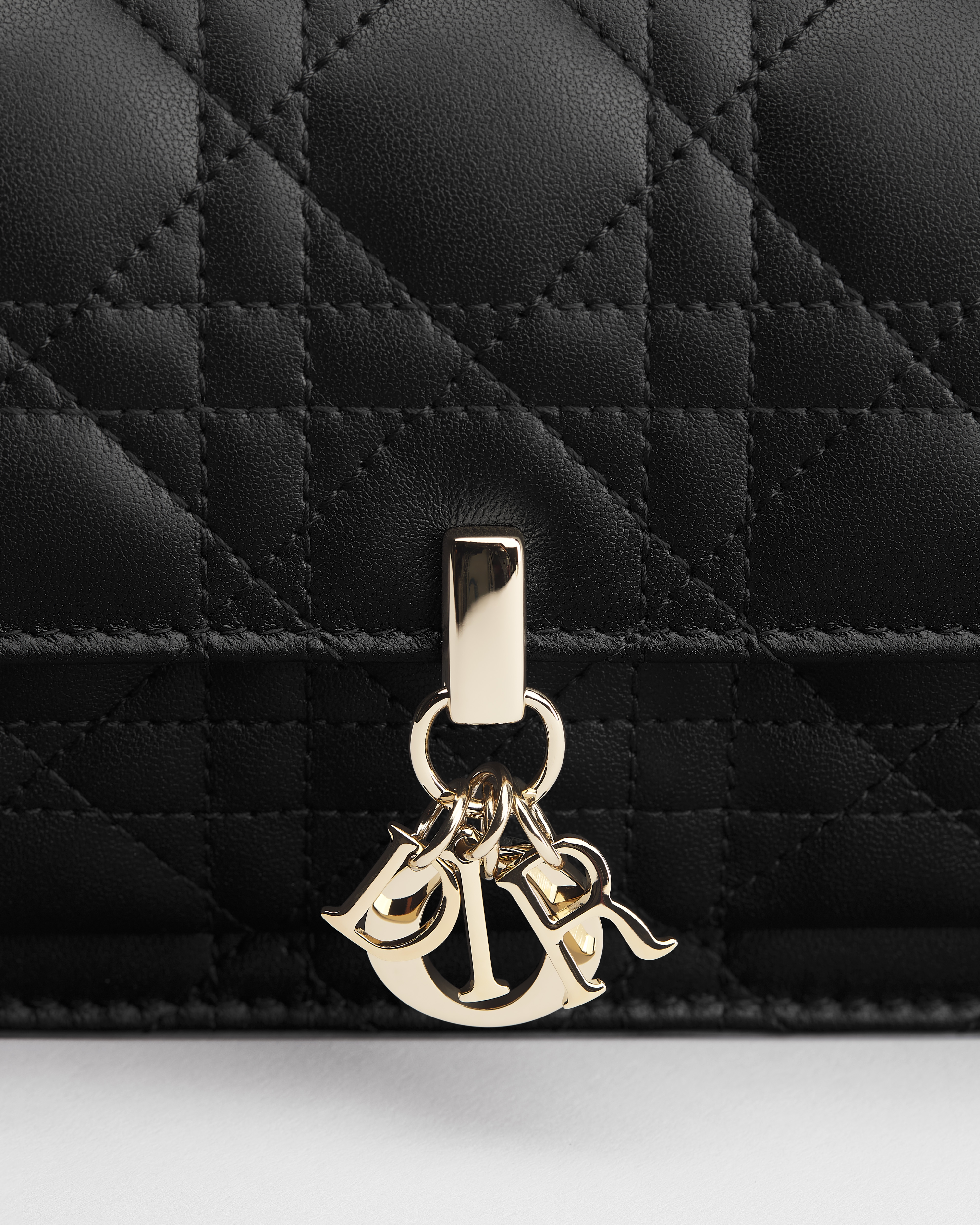 My Dior Daily Pouch with Chain Black Cannage Lambskin E10