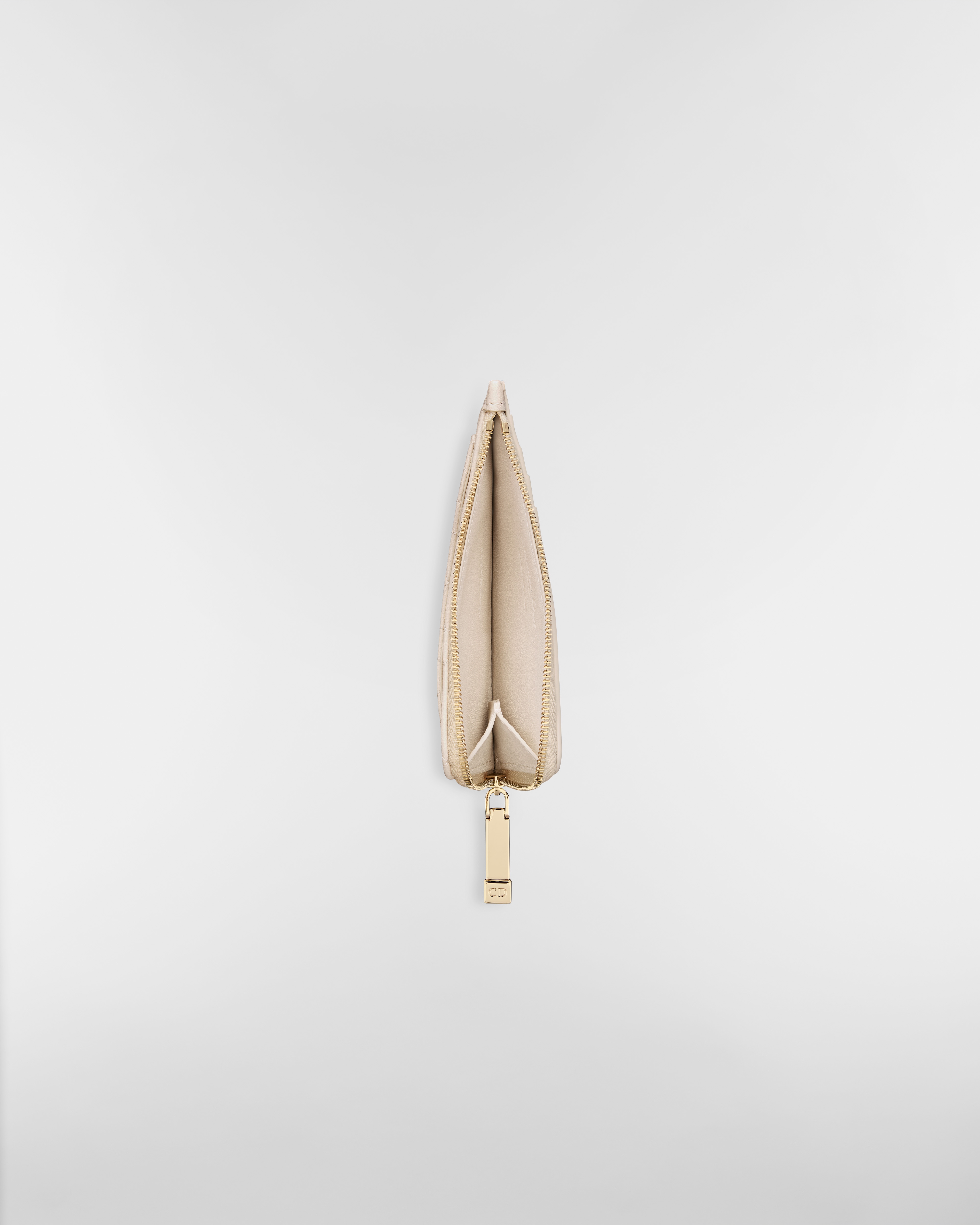 Lady Dior Cosmos 拉鍊卡夾 煙象牙色 Cannage 籐格紋羊皮 E06