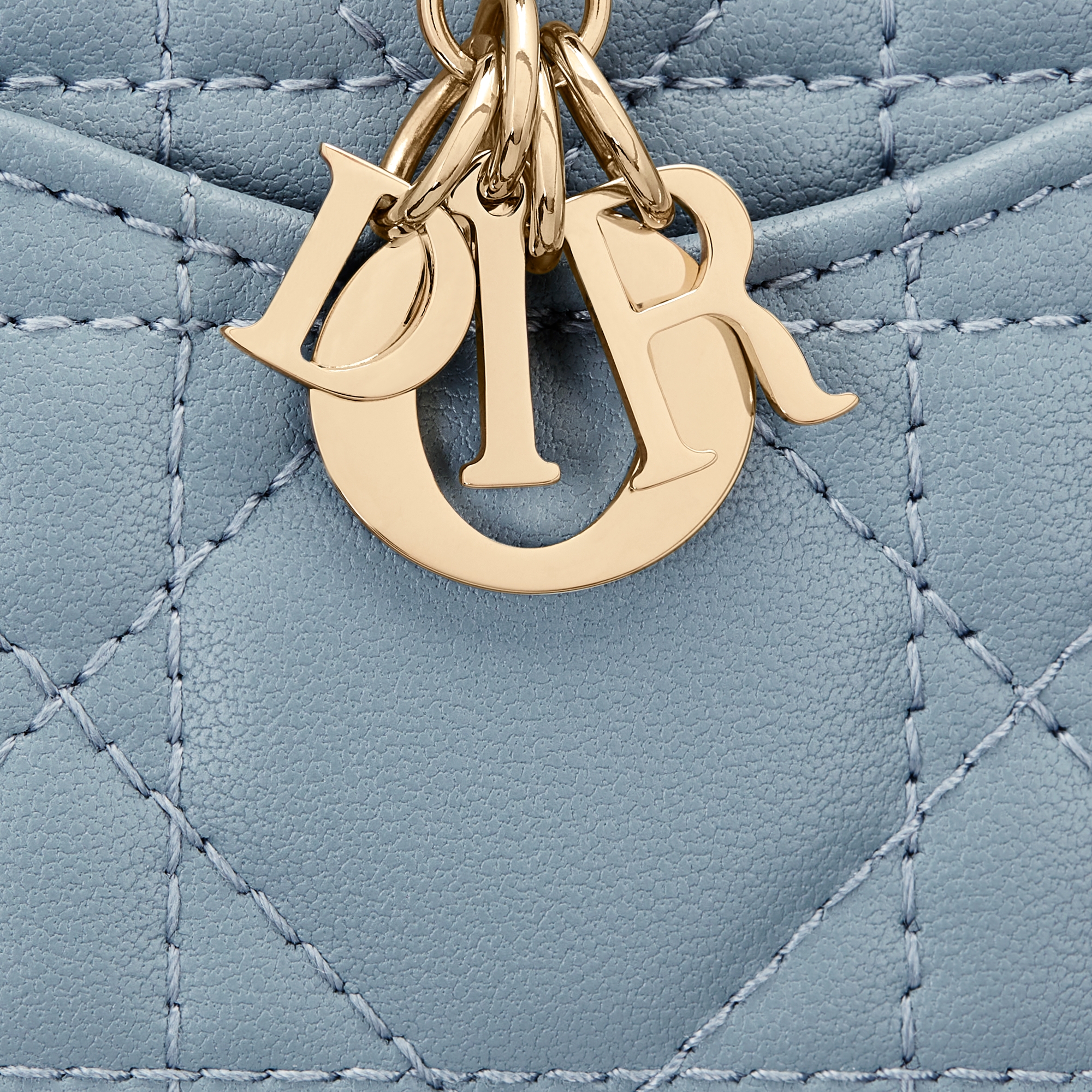 Lady Dior Cosmos 拉鏈卡片套 雲藍色 Cannage 藤格紋圖案羊皮 E09