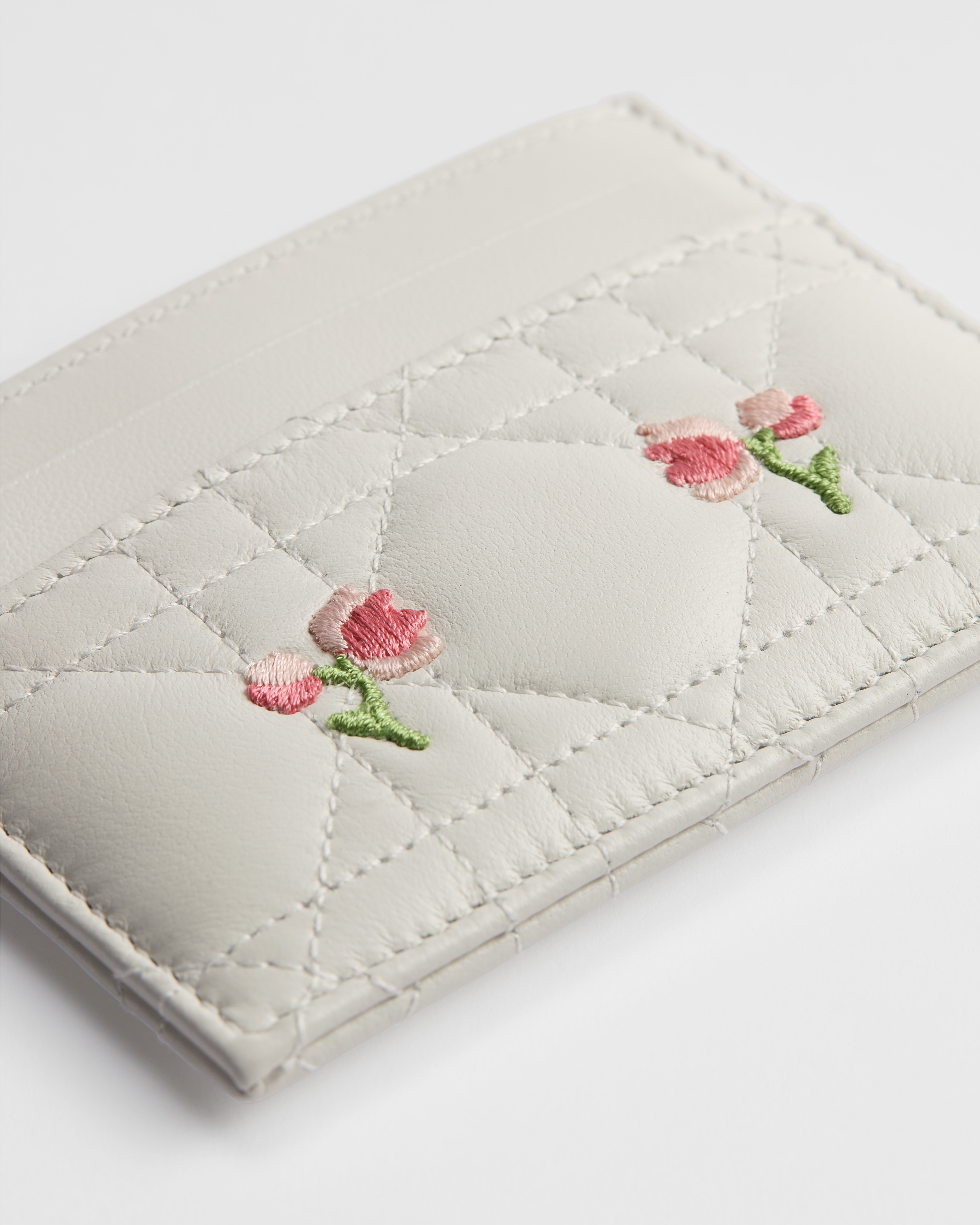 Dioramour Lady Dior Freesia Card Holder White Cannage Lambskin Embroidered with Multicolor Doves & Roses Motif E10