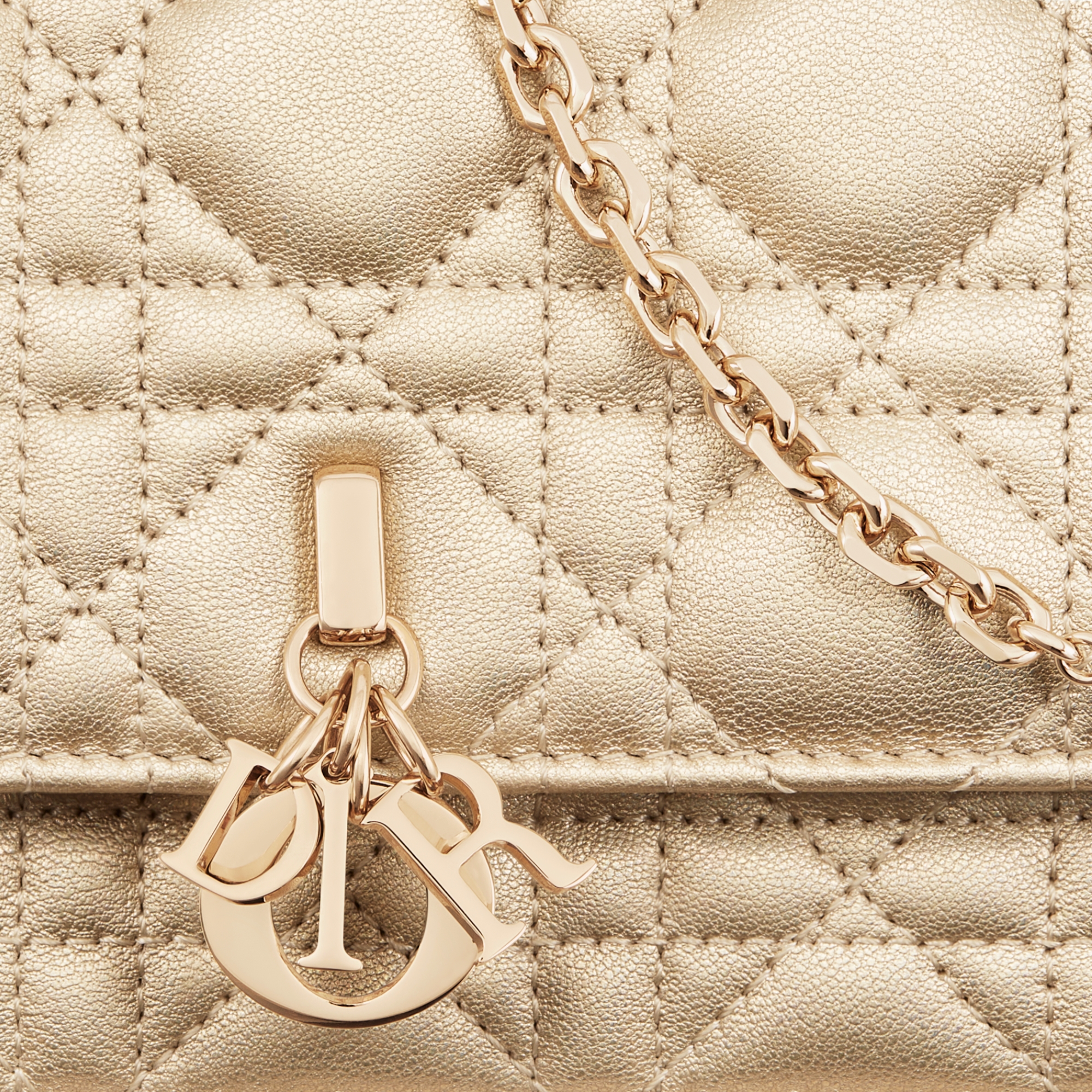 Dior Or My Dior 迷你包 霓彩金屬金色 Cannage 籐格紋羊皮 E09