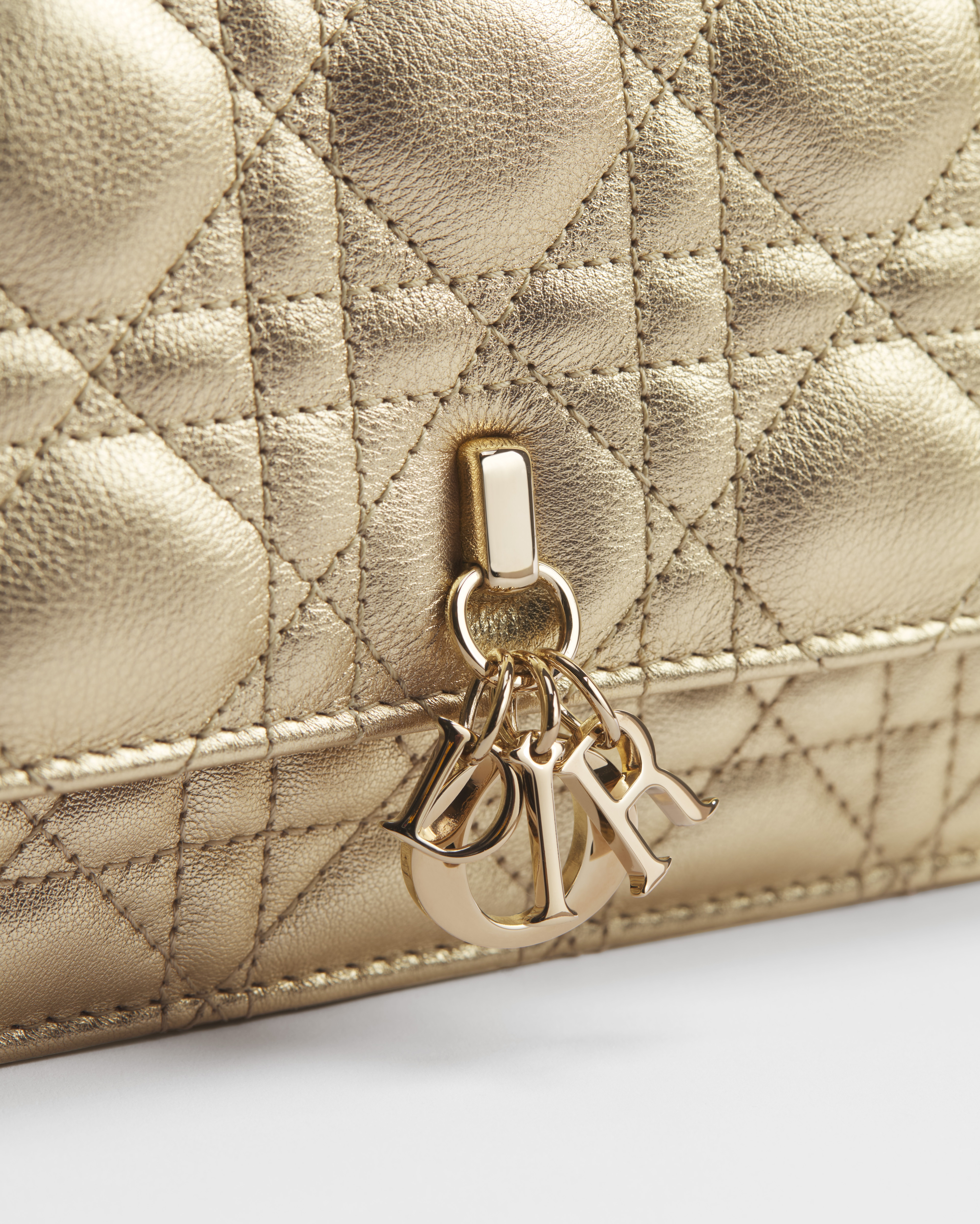 Mini sac My Dior Cuir de veau Cannage doré métallisé E10