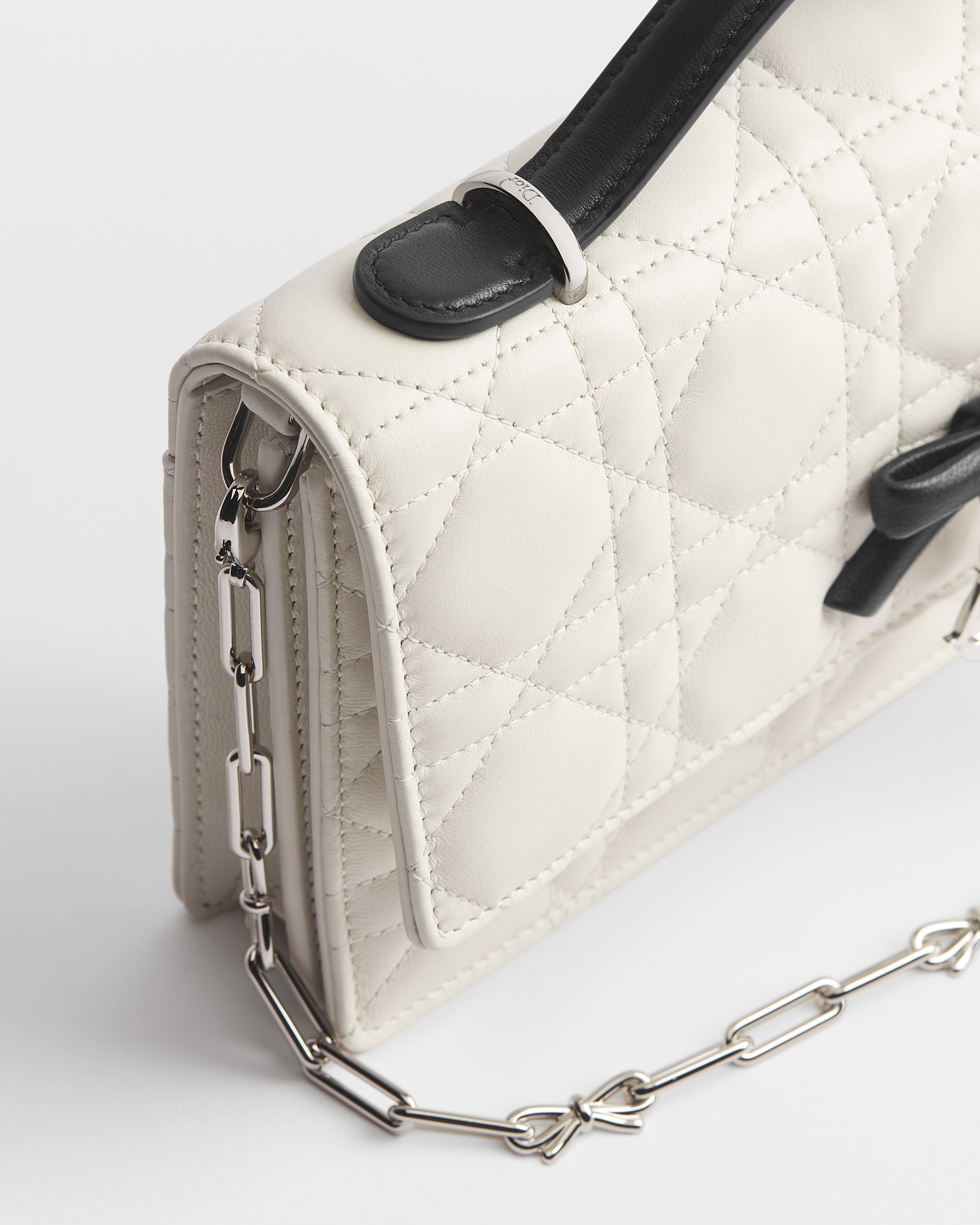 Mini sac My Dior Cuir d'agneau Cannage bicolore couleur latte et noir E09