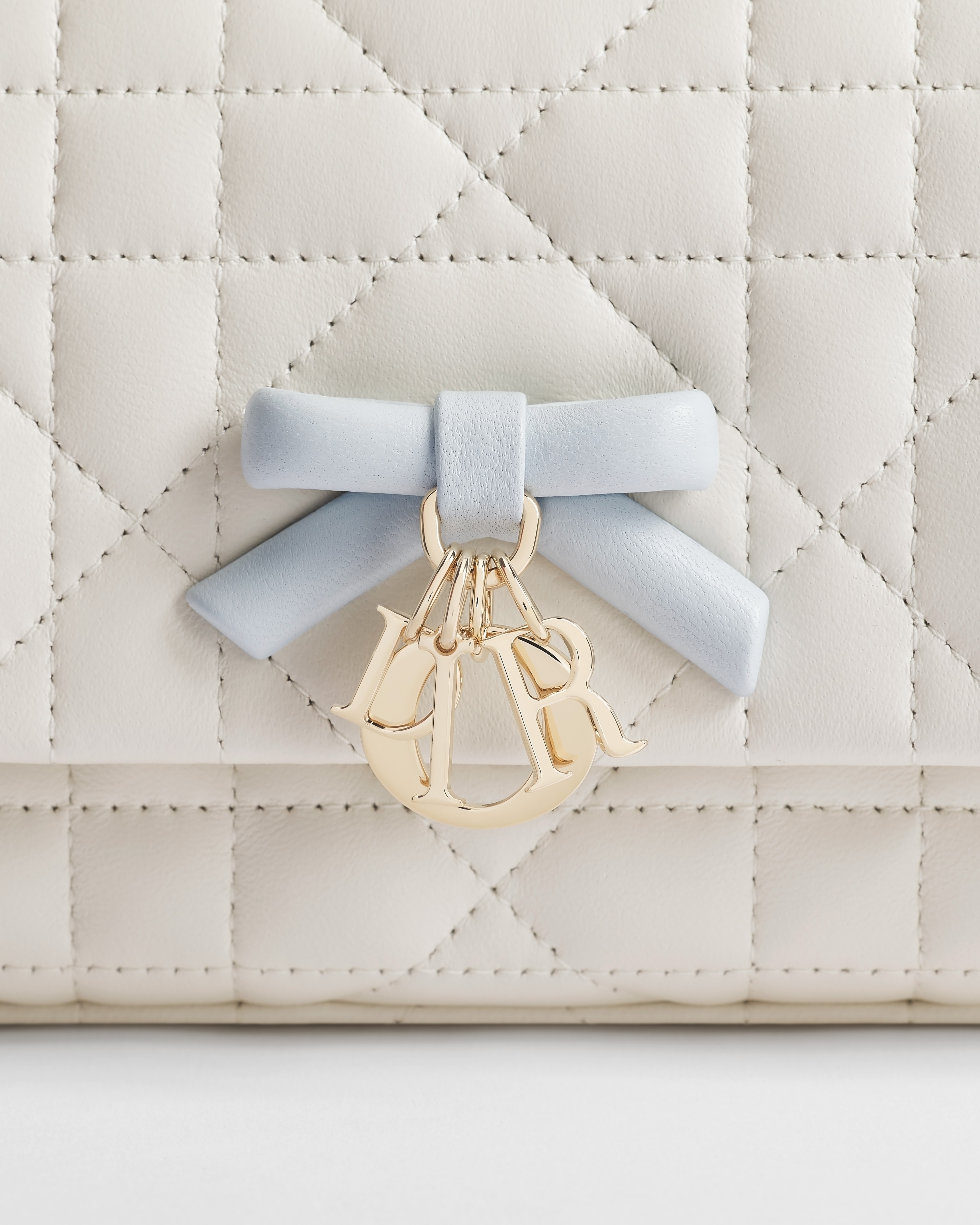 Dior 七夕限定 My Tender Dior Top Handle 迷你包 奶白和冰藍雙色 Macrocannage 大籐格紋小羊皮 ...