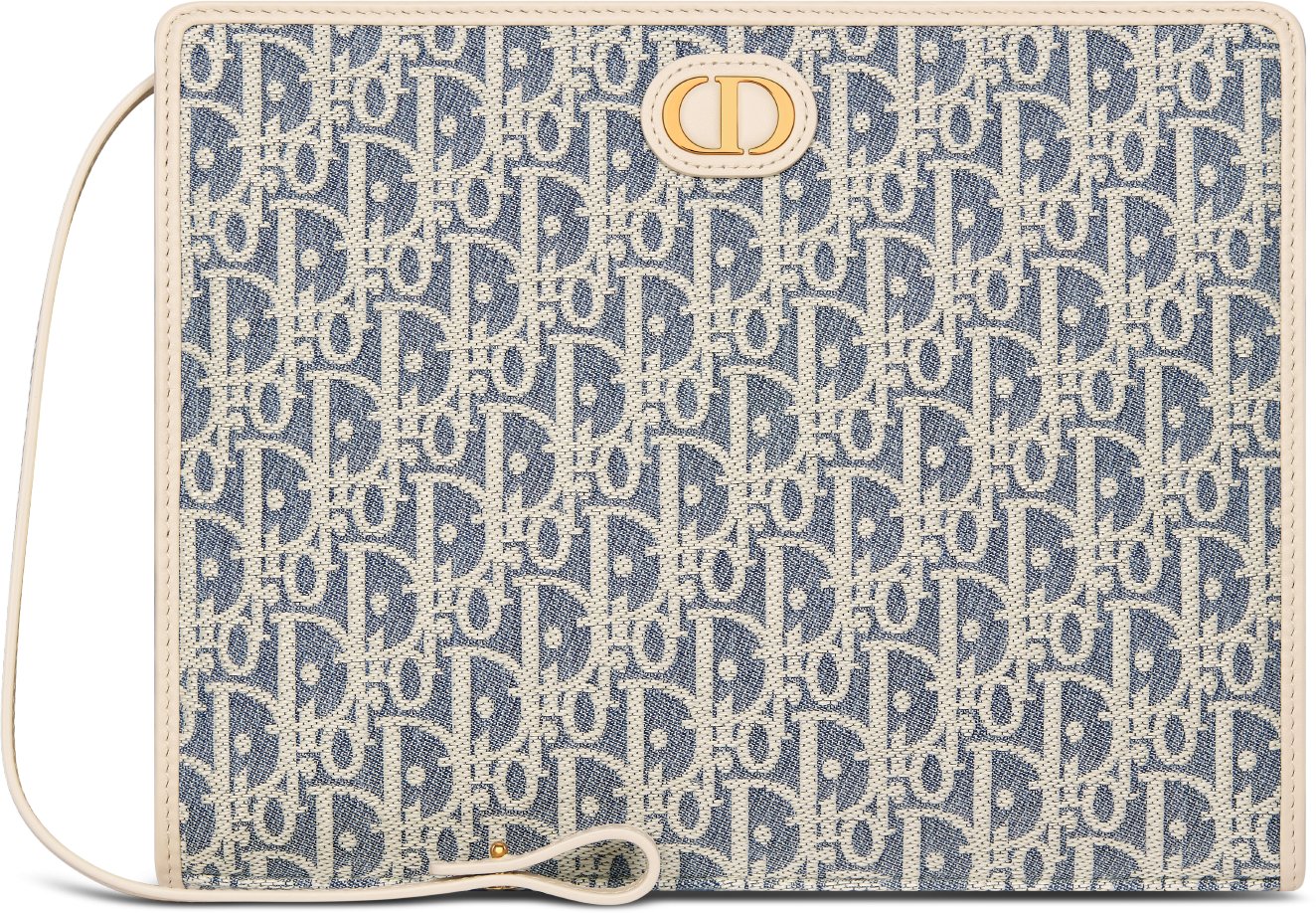 30 Montaigne Dea Pouch aria_woman_viewcode_e01