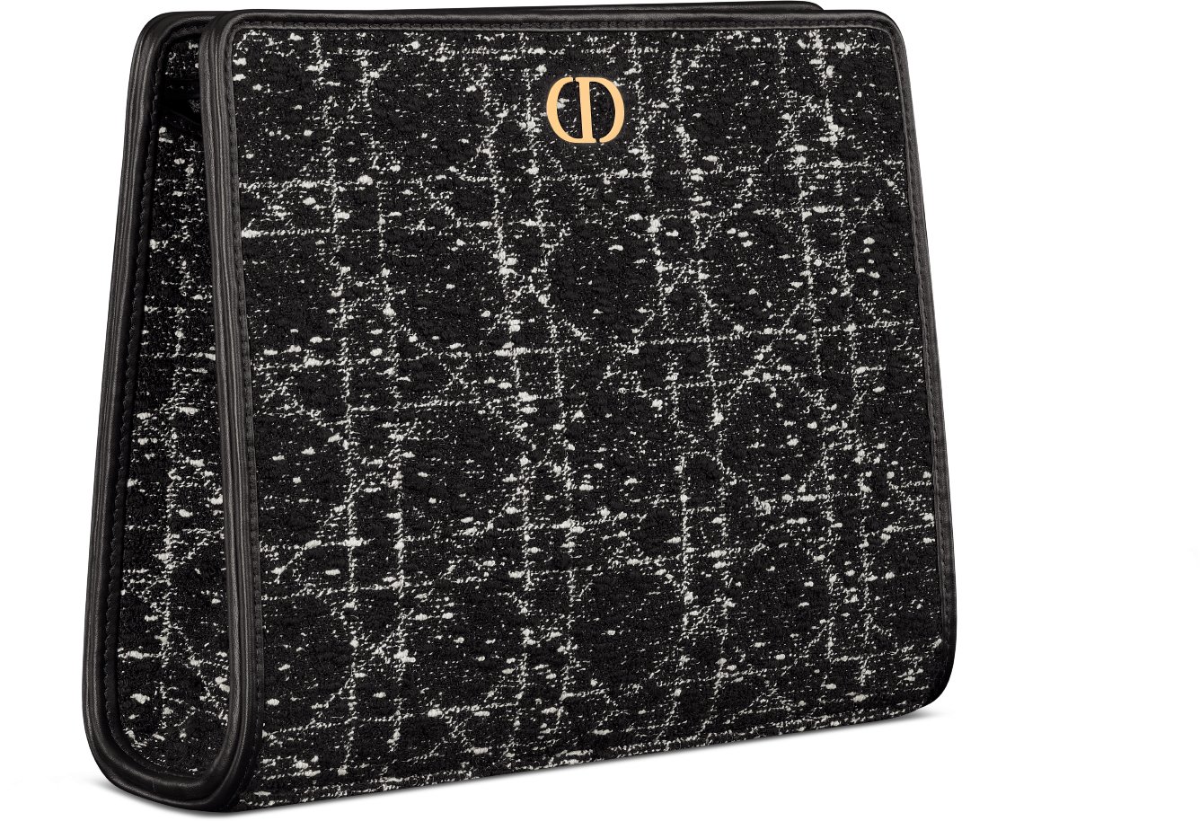 30 Montaigne Dea Pouch Three quarter closed view