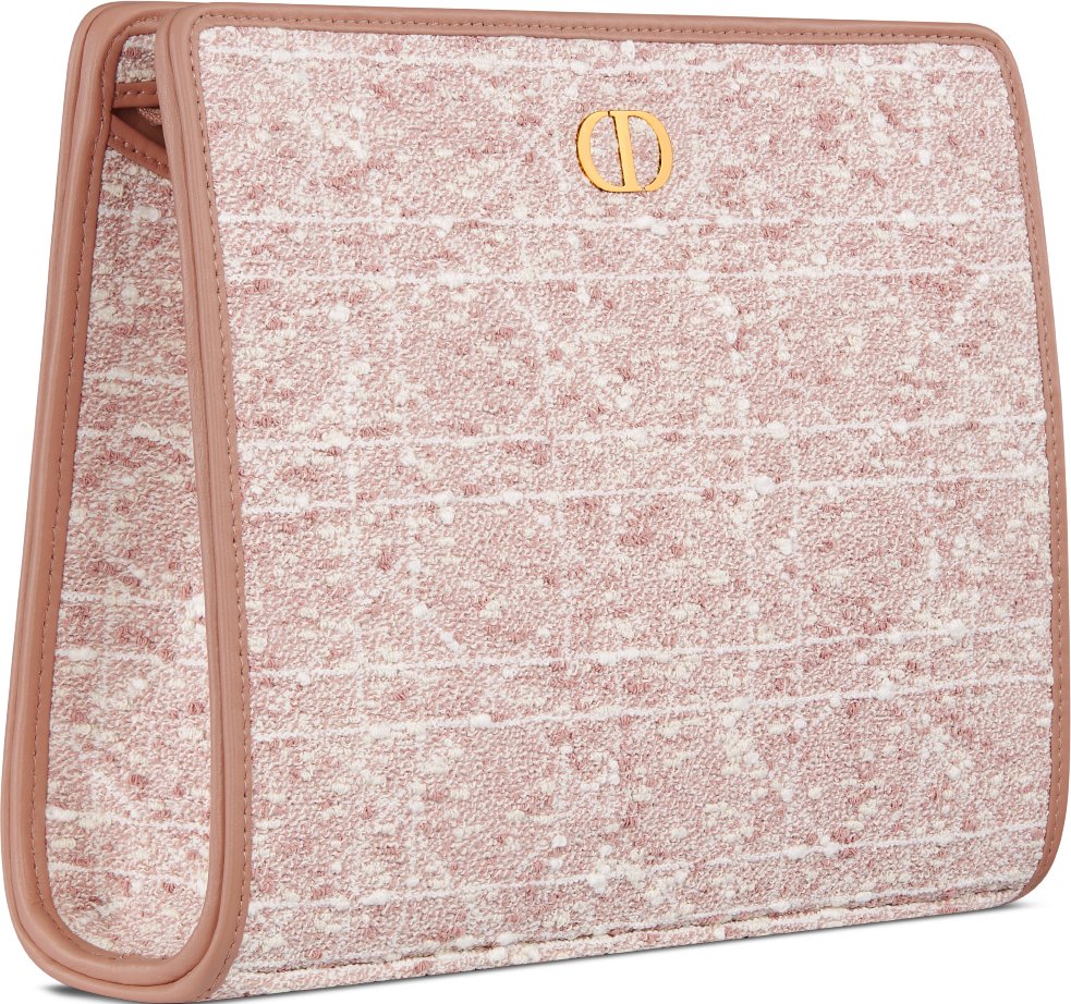 30 Montaigne Dea Pouch Three quarter closed view