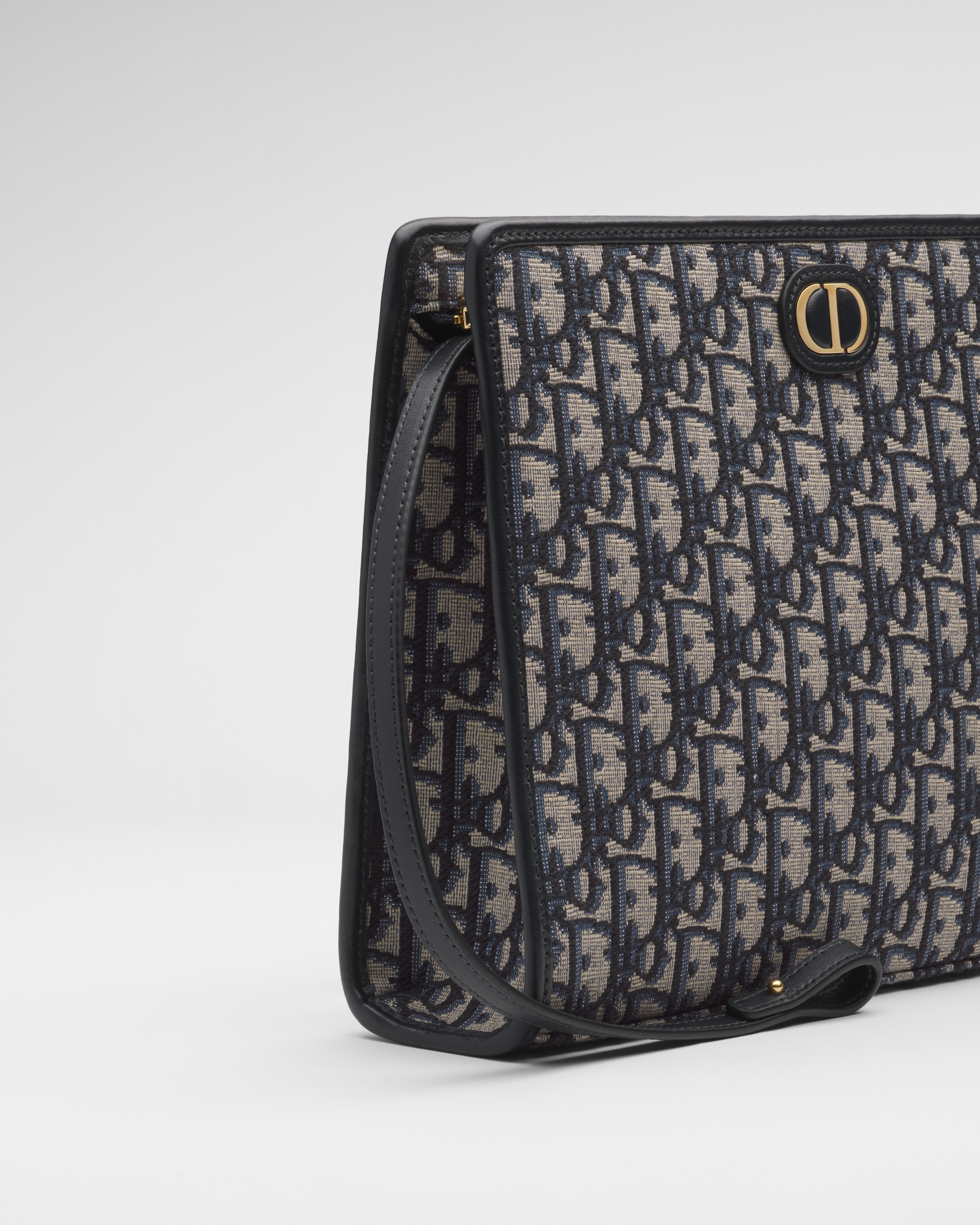 30 Montaigne Dea Pouch Blue Dior Oblique Jacquard E06