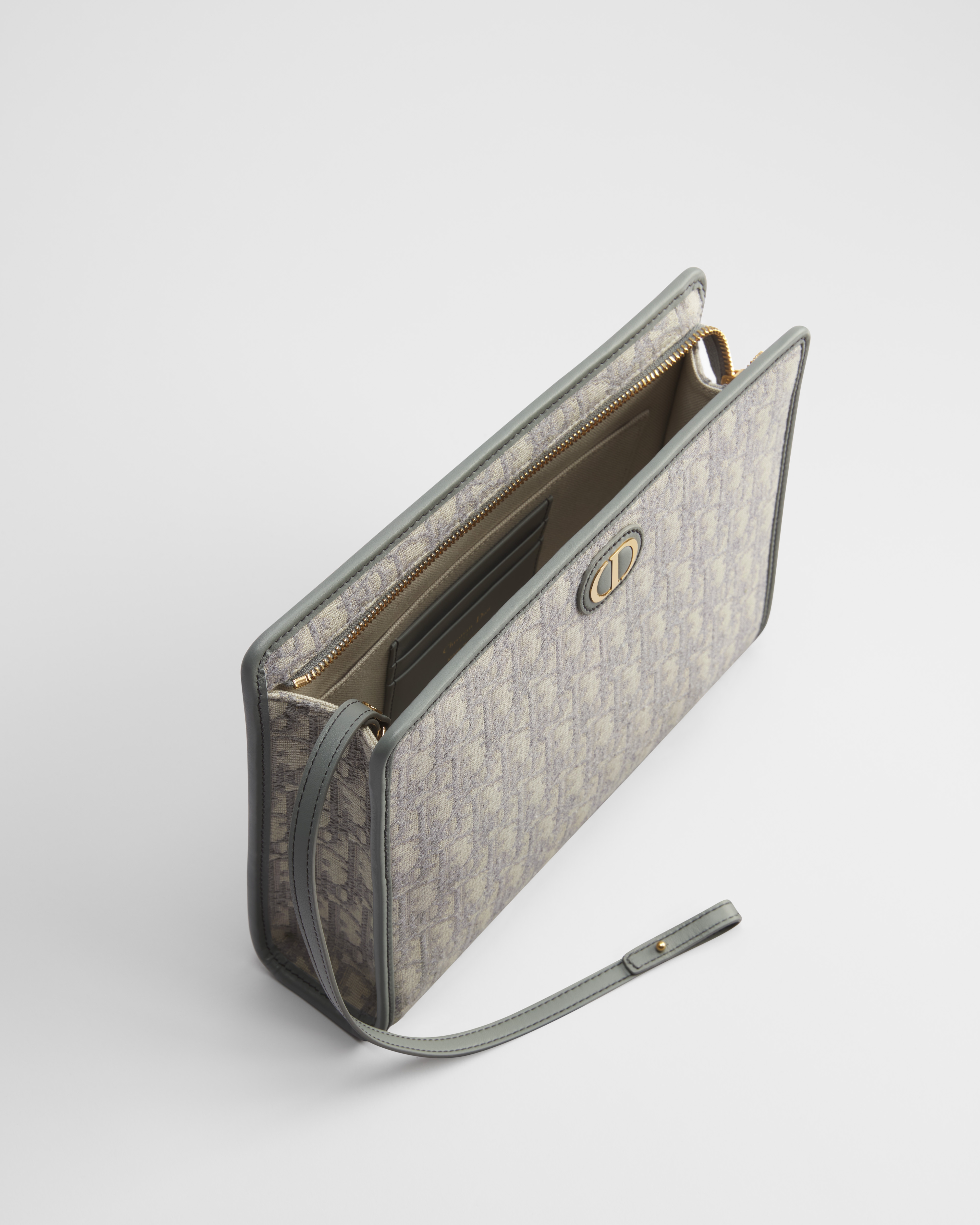 30 Montaigne Dea Pouch Gray Dior Oblique Jacquard E06
