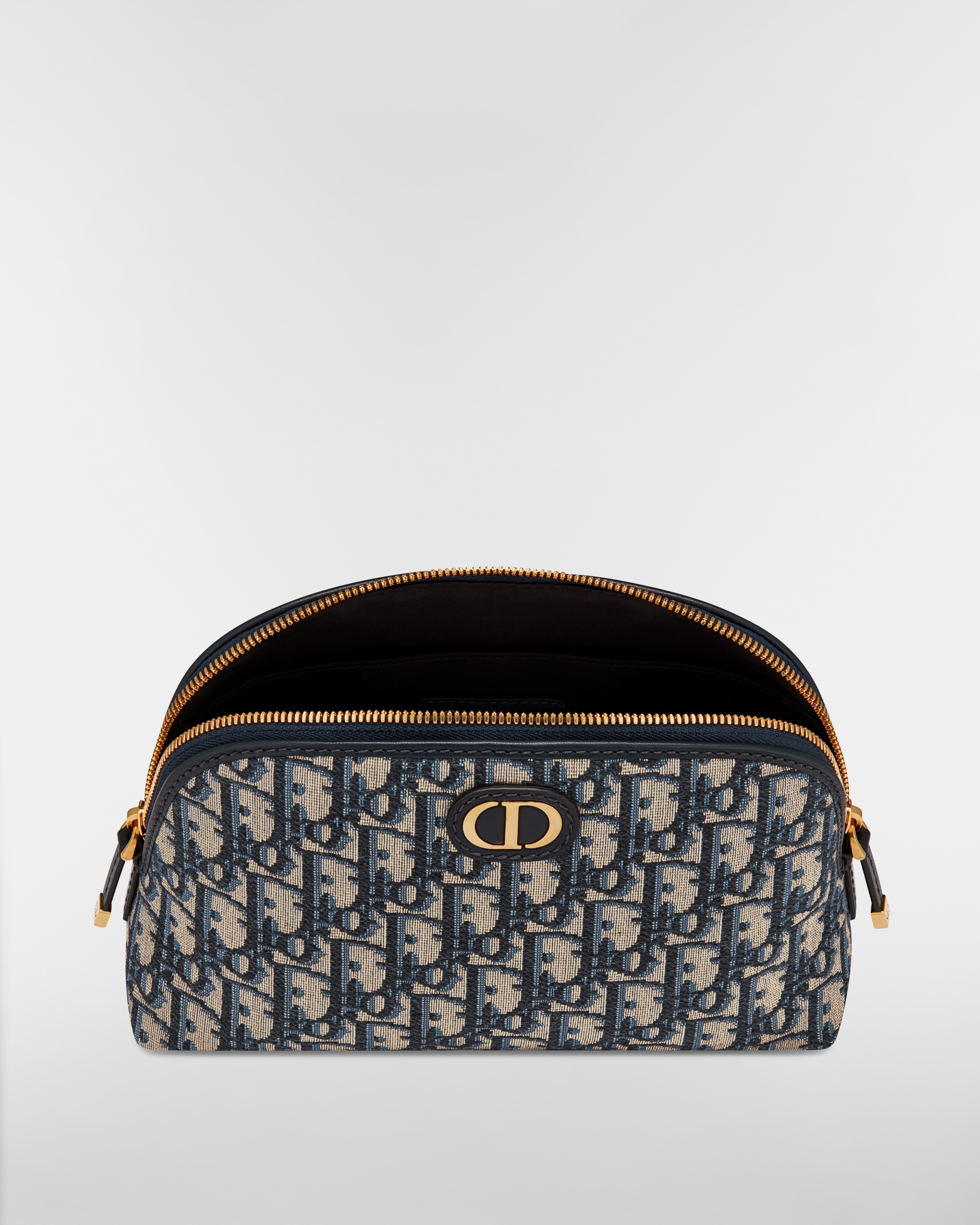 30 Montaigne Aphrodite Pouch Dior Oblique Jacquard in Blau E06