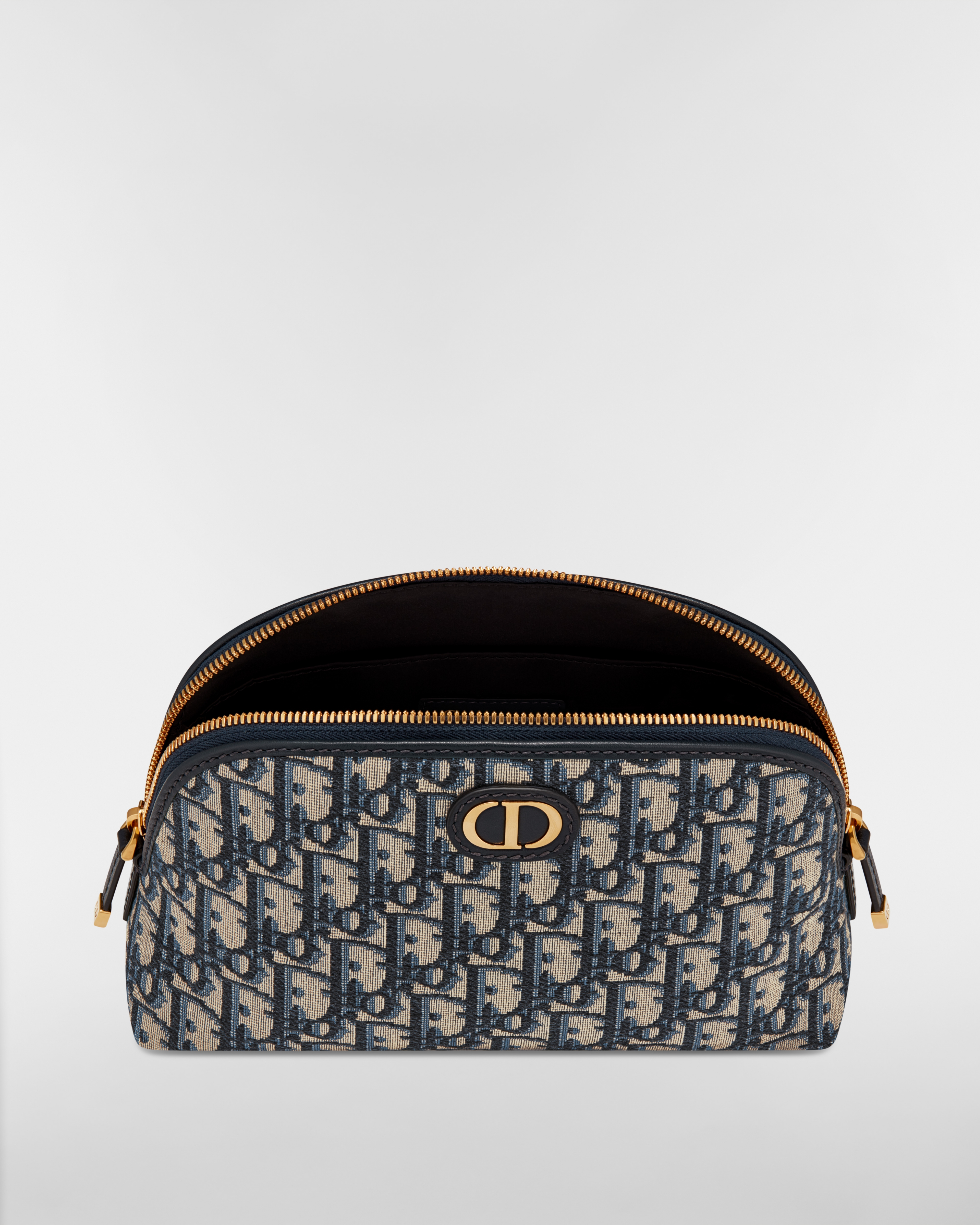30 Montaigne Aphrodite Pouch