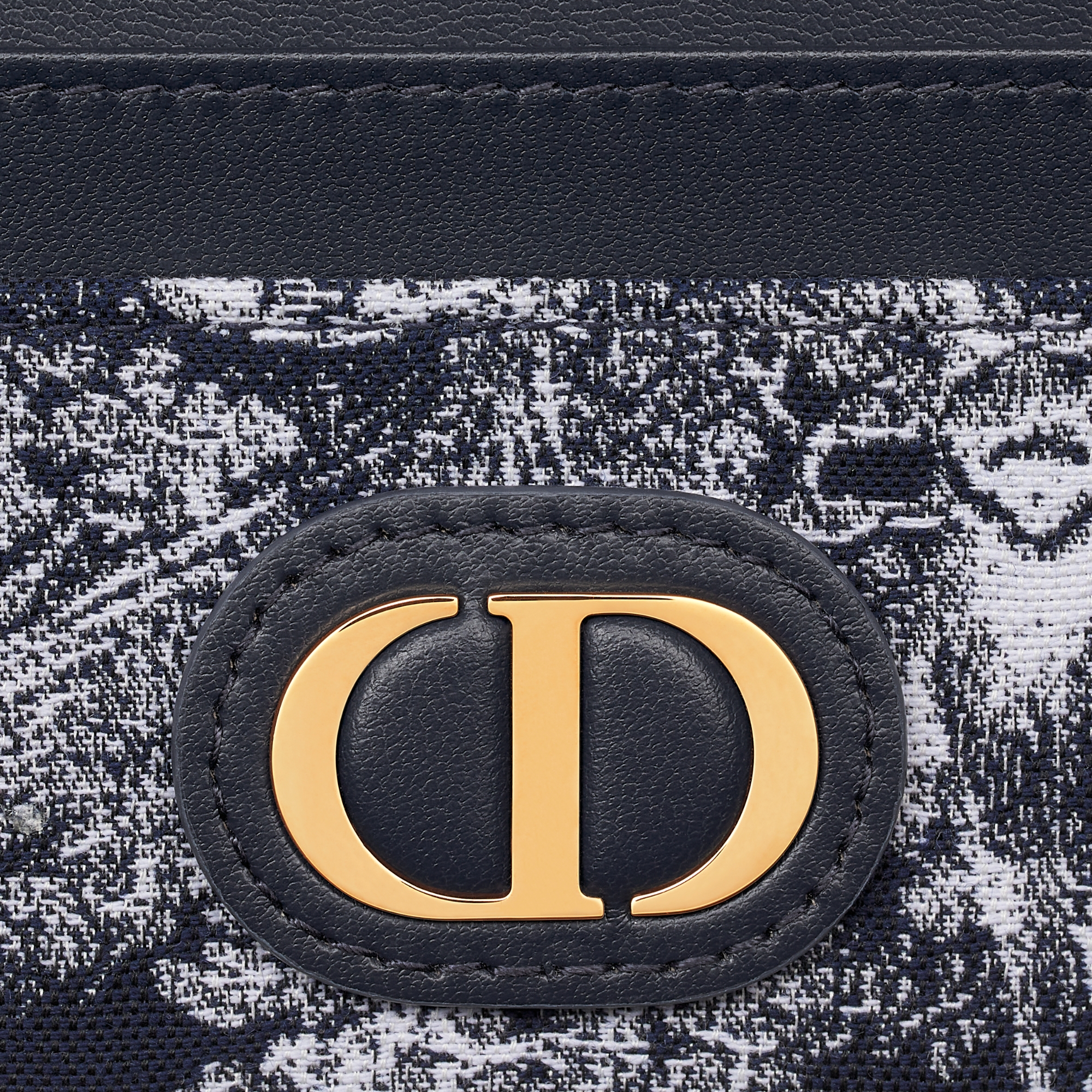 30 Montaigne Freesia Card Holder Blue Toile de Jouy Reverse Jacquard E09