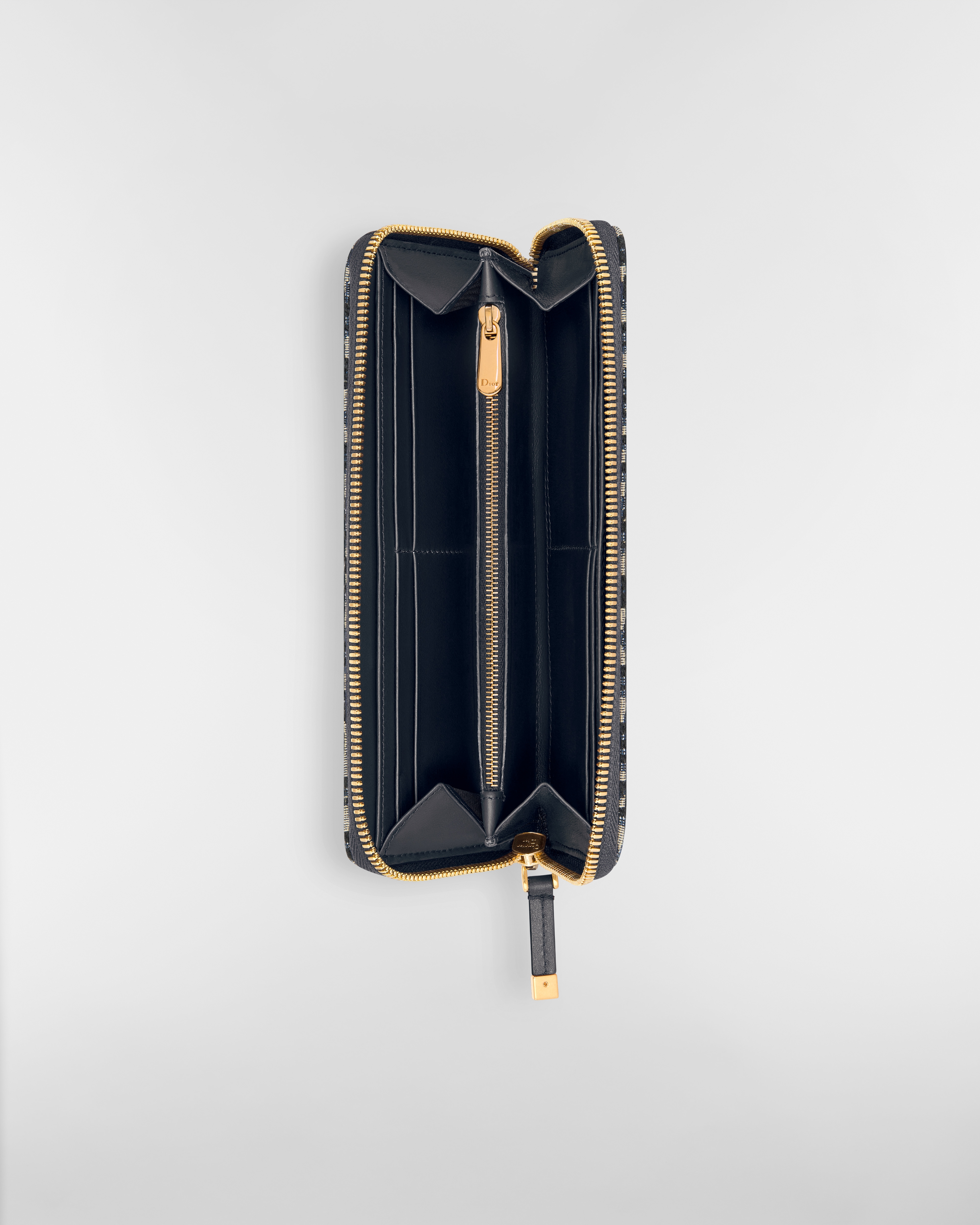 30 Montaigne Voyageur Slim Wallet Blue Dior Oblique Jacquard E06