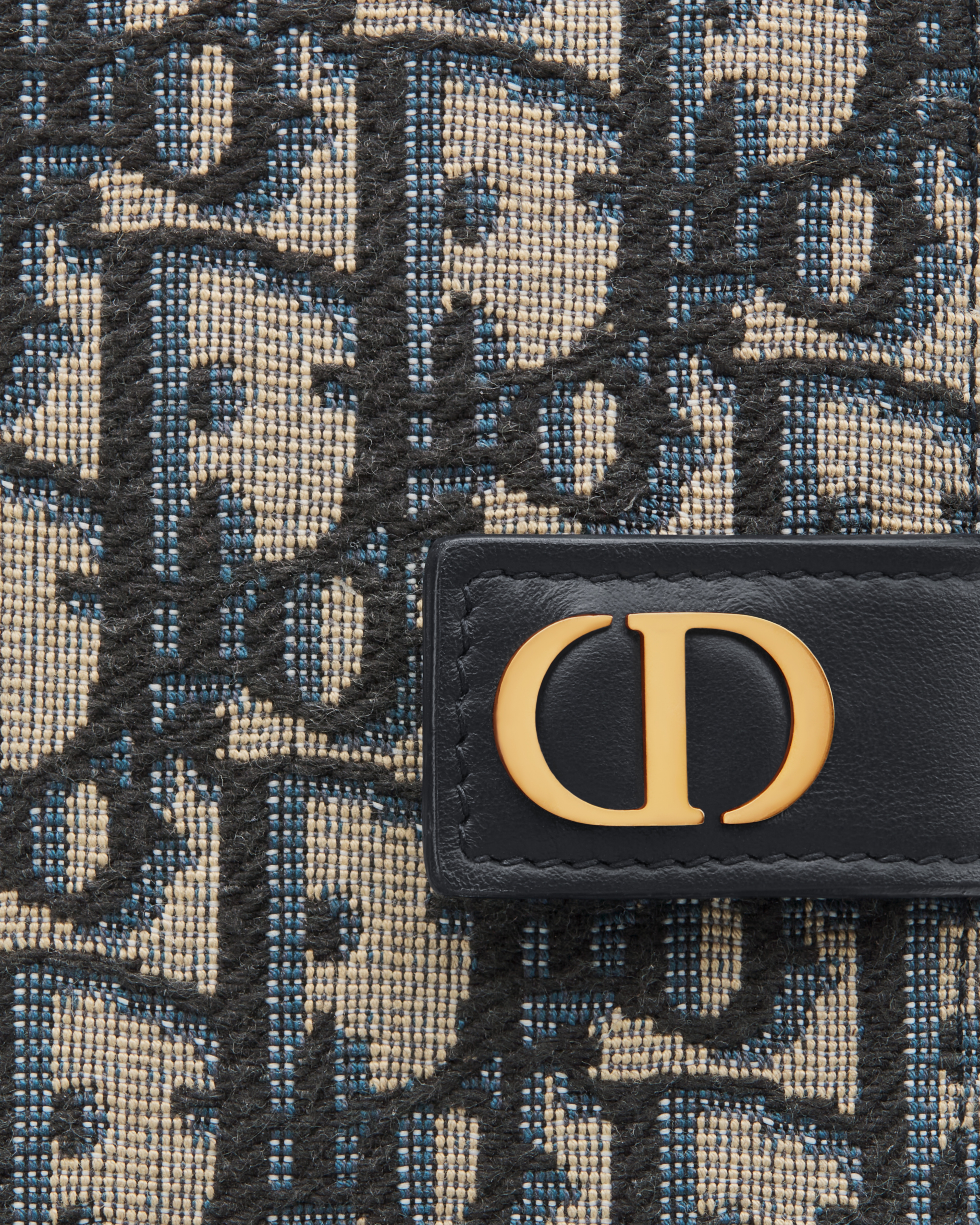 30 Montaigne Dandelion Card Holder
