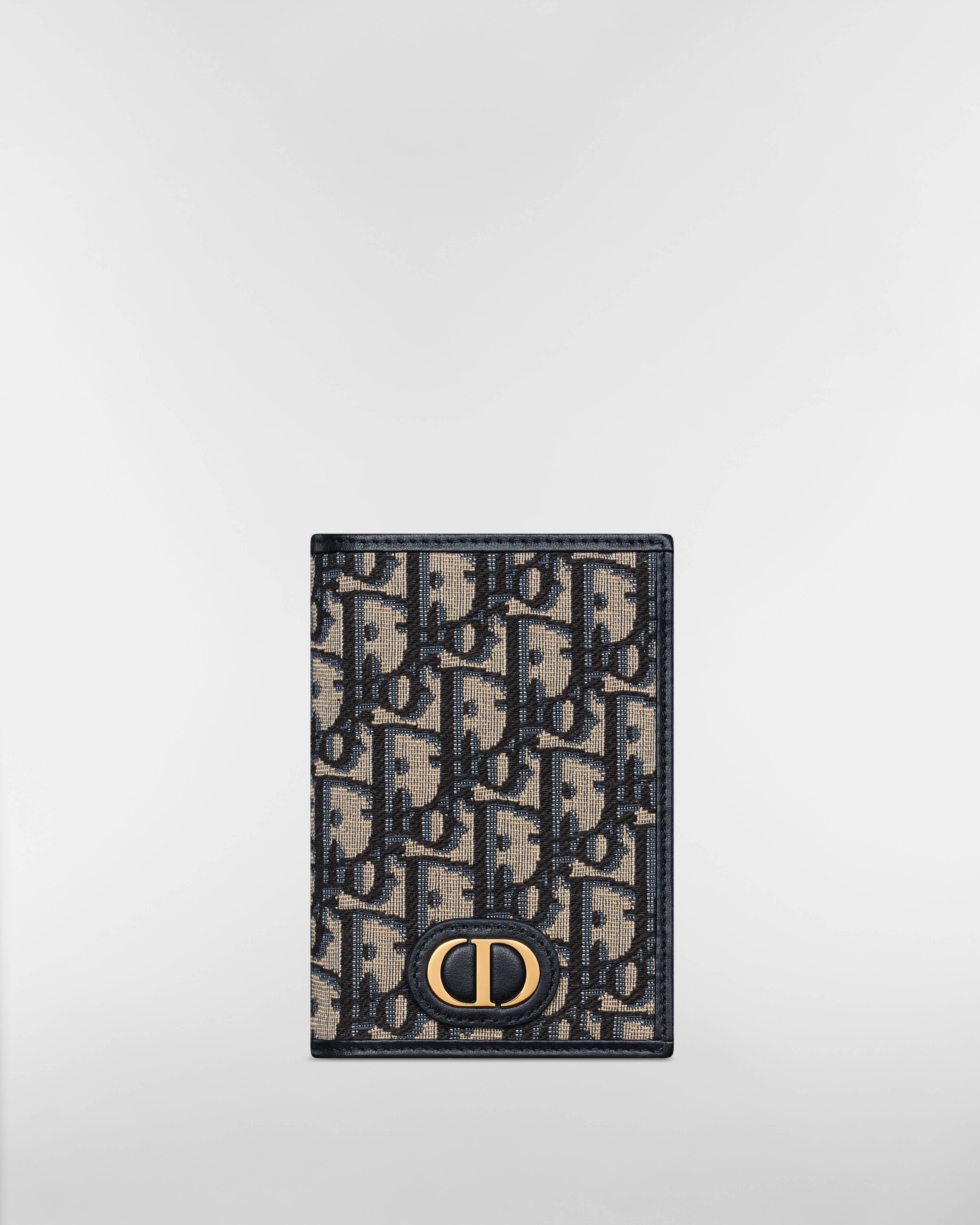 30 Montaigne Passport Holder