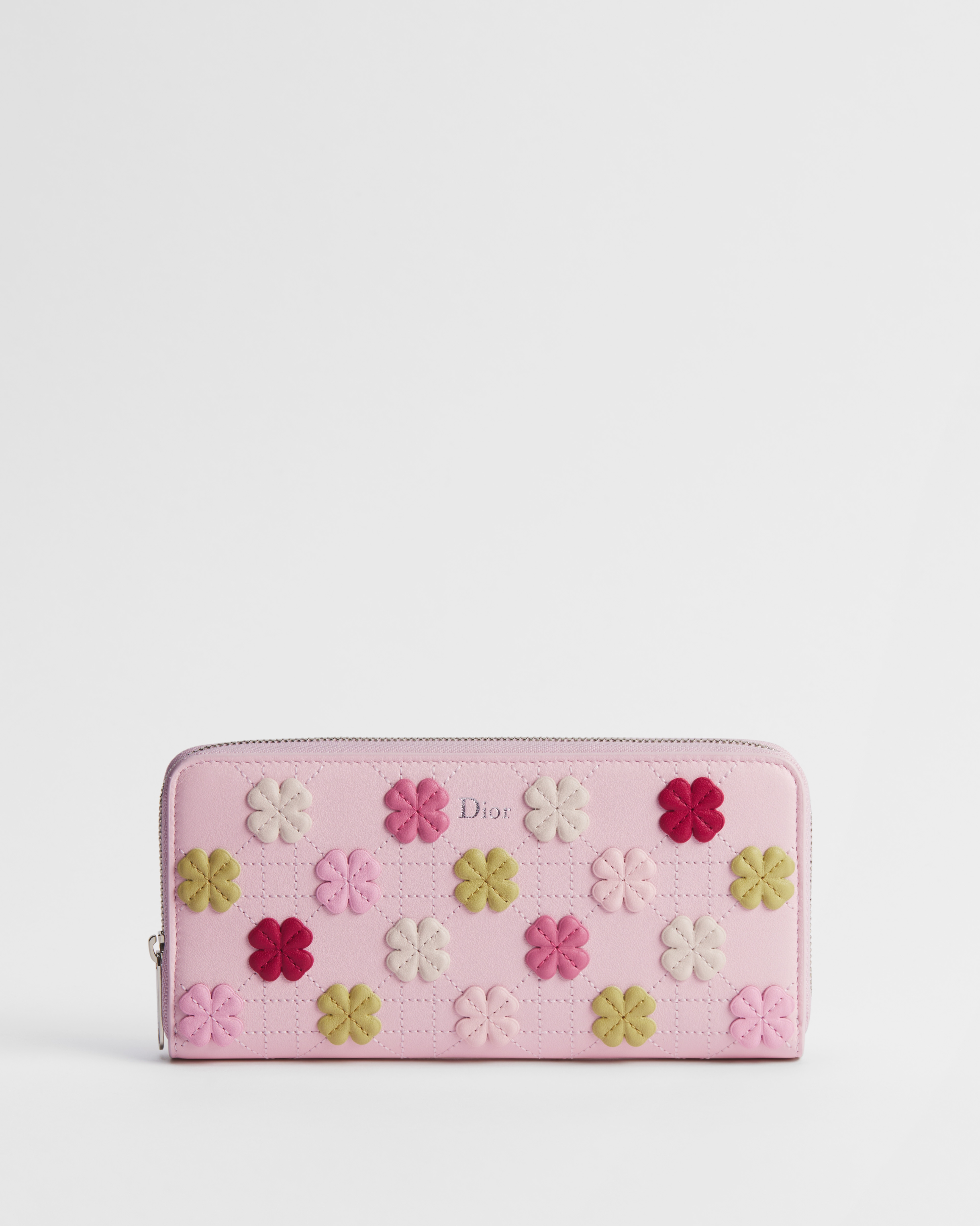 【日本限定】Dior Jardin Voyageur スリムウォレット クローバーチャーム付き Dior Clover エンブロイダリー カナージュ ラムスキン E01