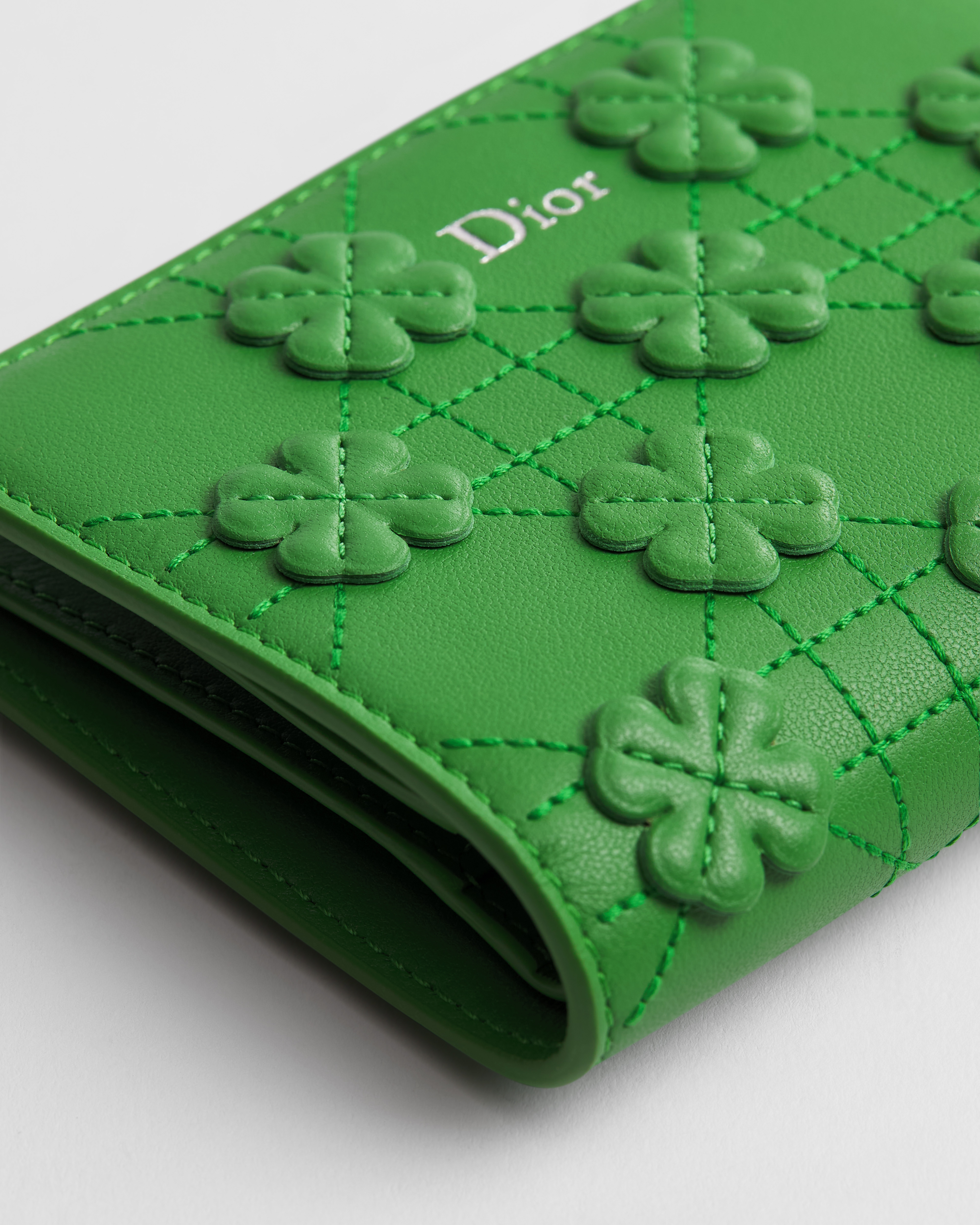 Dior Jardin Dahlia Wallet Dior Clover Embroidered Cannage Lambskin E09