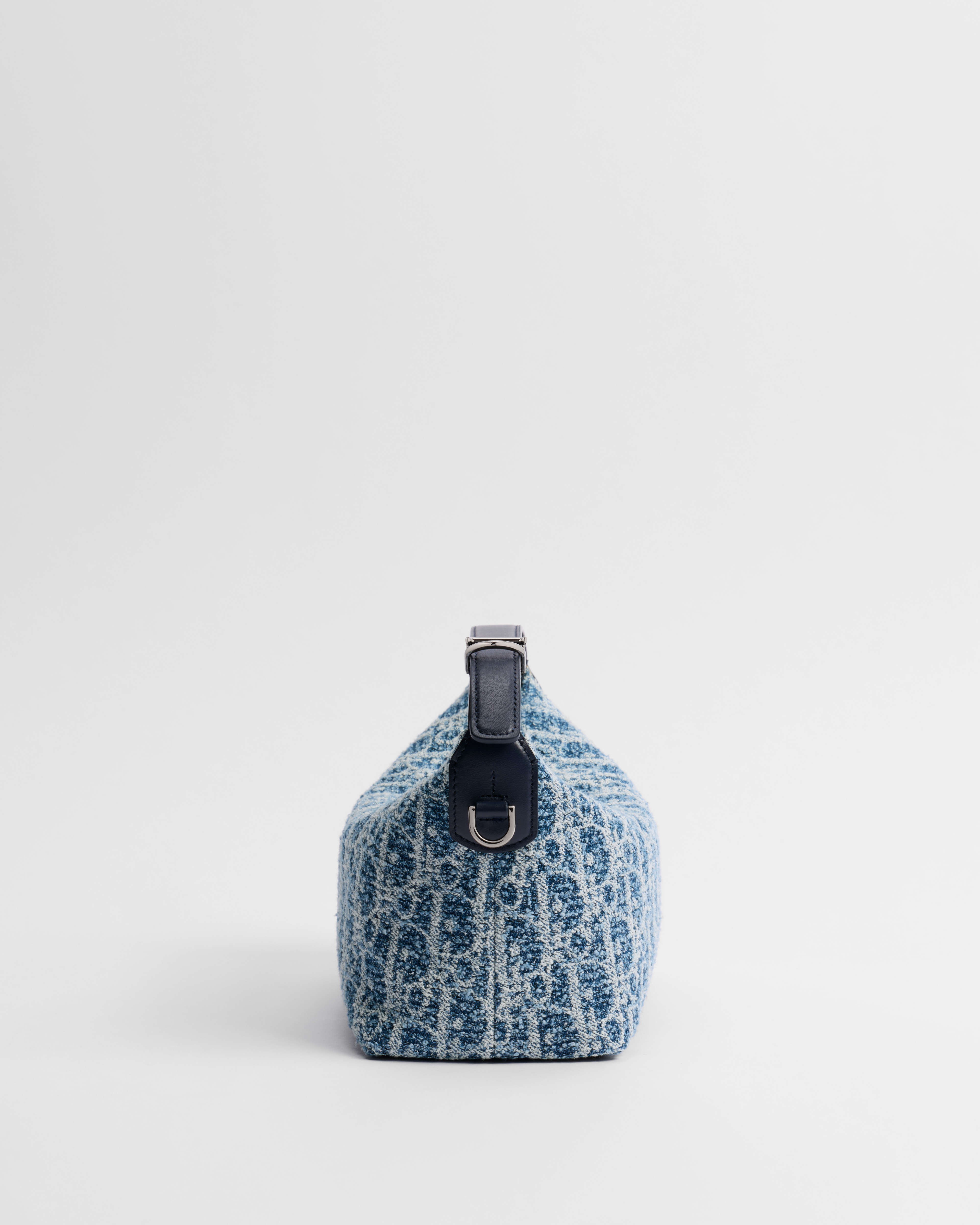 Dior 0db92213c5b0482c48a71deb4b0b0a CDダイヤモンド　ネイビーブルー　美品　レア ボディバッグ バッグ