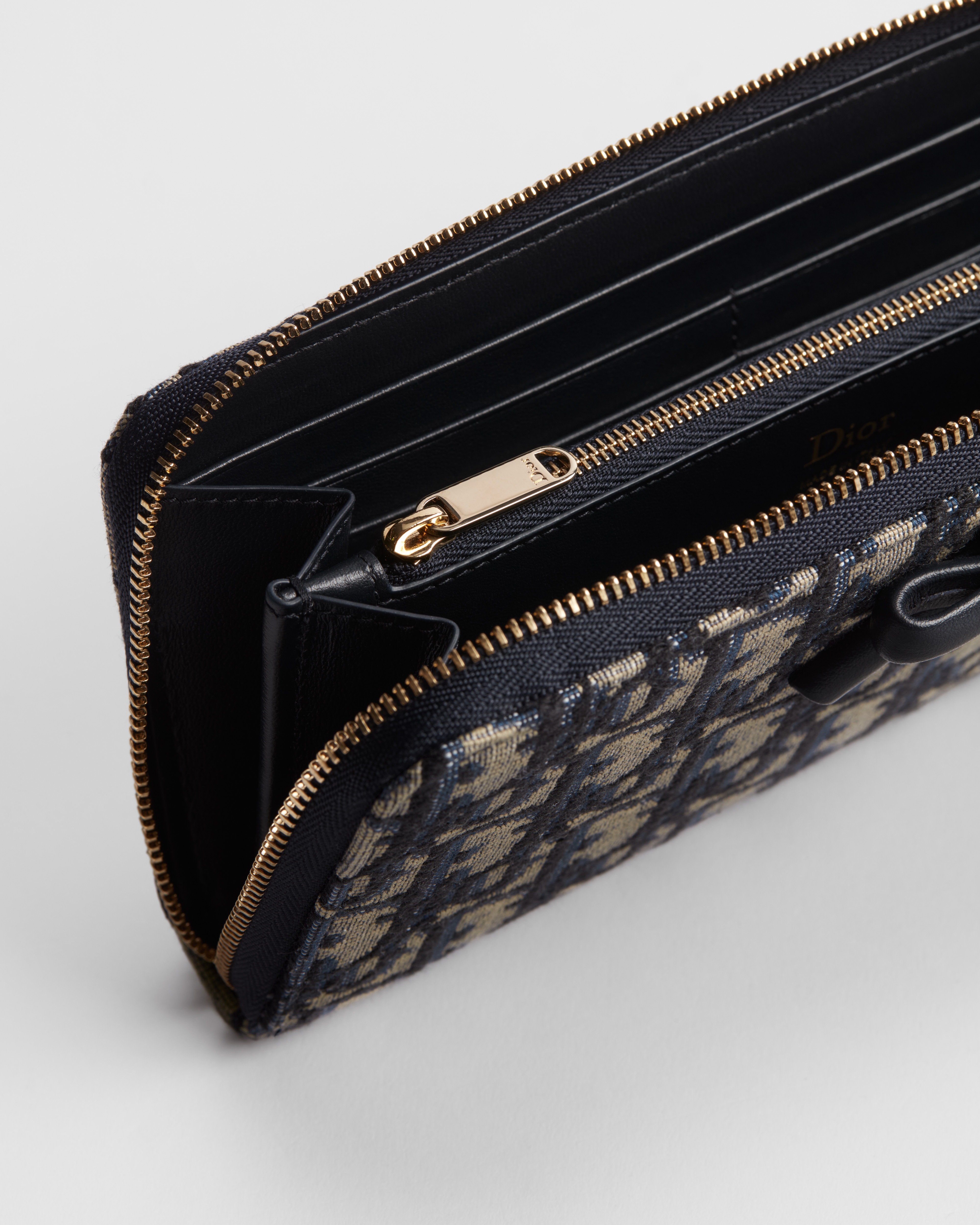 Dior Oblique Bow Voyageur Slim Wallet Blue Dior Oblique Jacquard E06