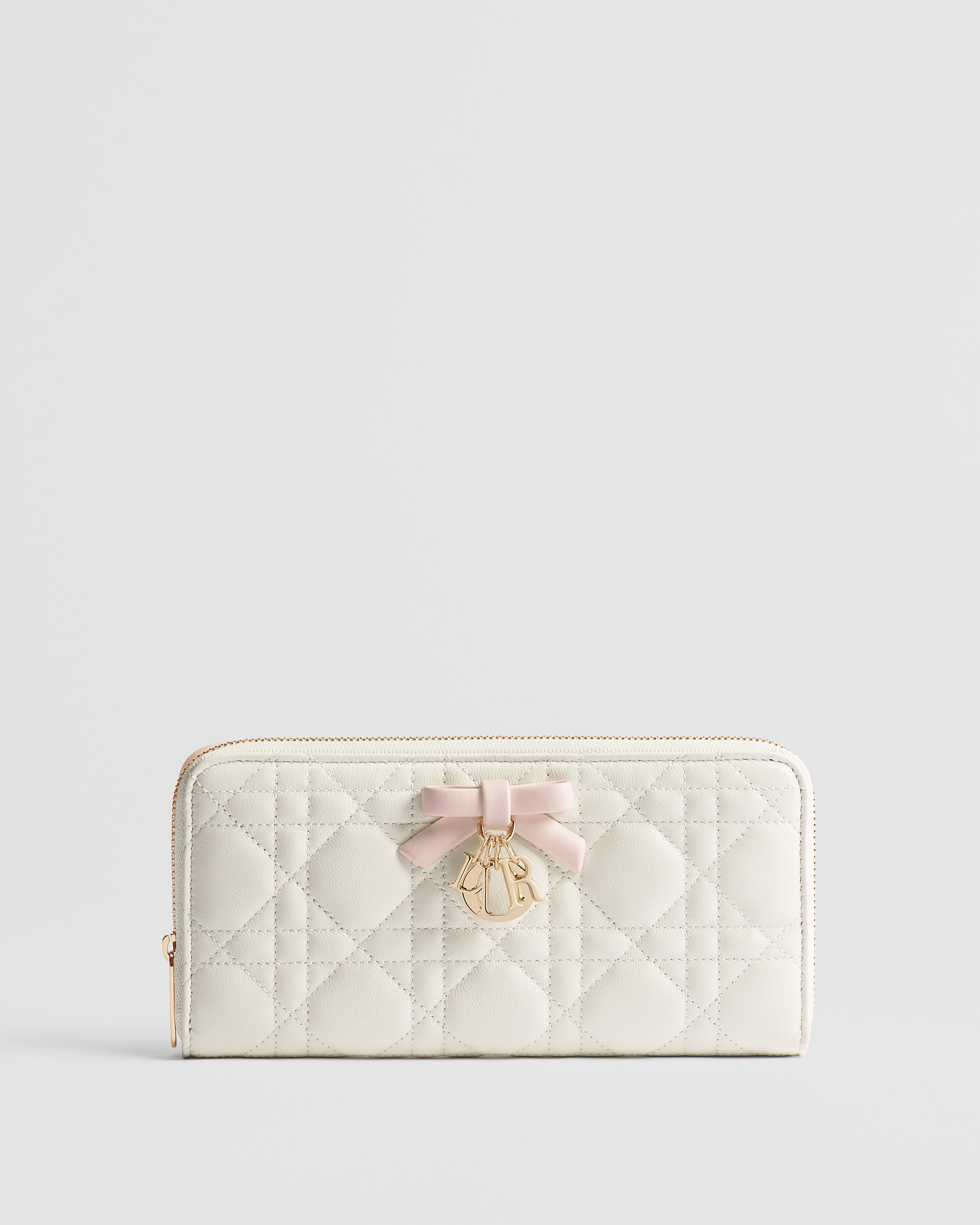 【日本限定】Dior Qixi Lady Dior Voyageur スリムウォレット カナージュ ラムスキン E01