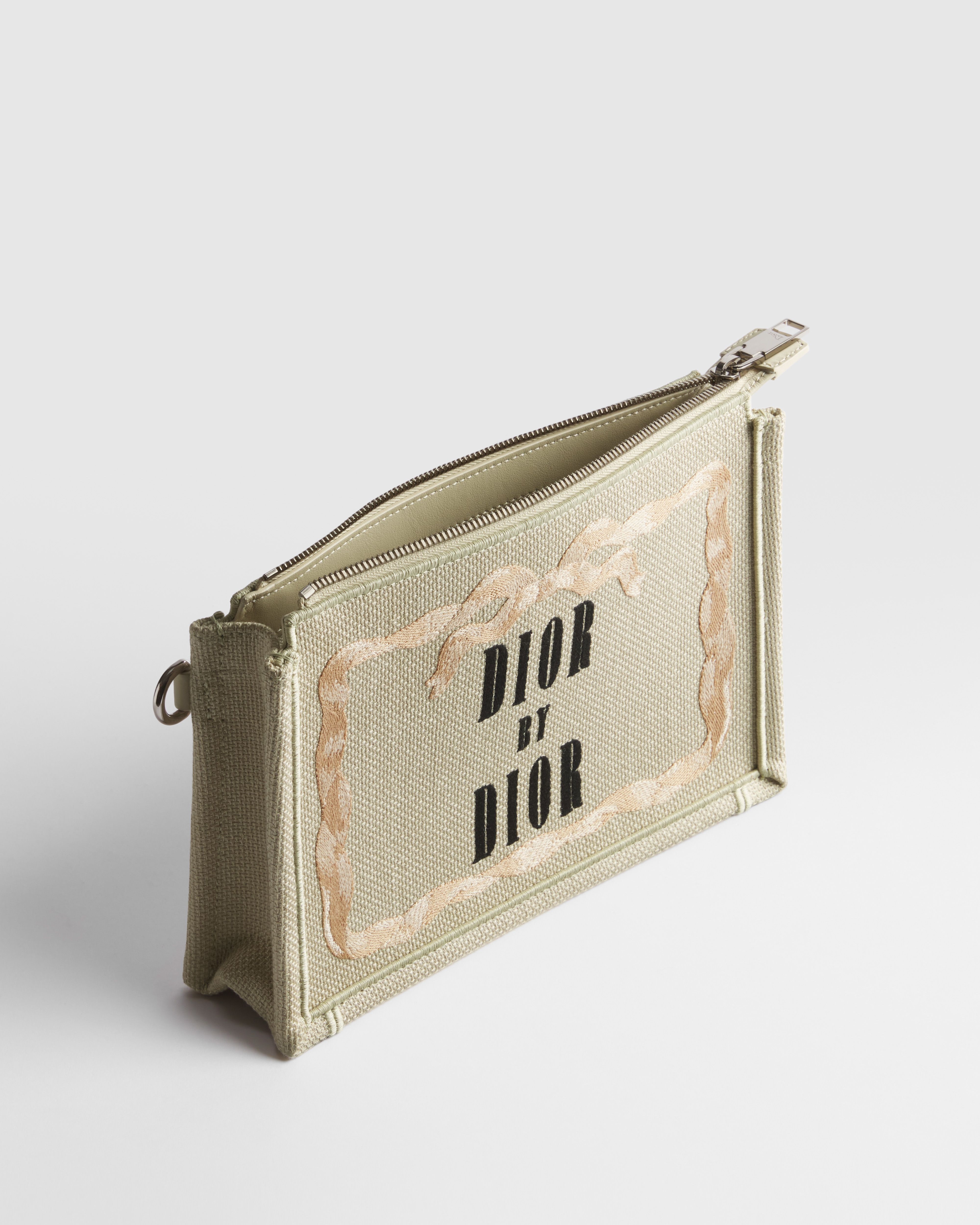 Dreieckige Pouch im A5-Format Book Cover-Stickerei in Beige, Rosa und Schwarz E03