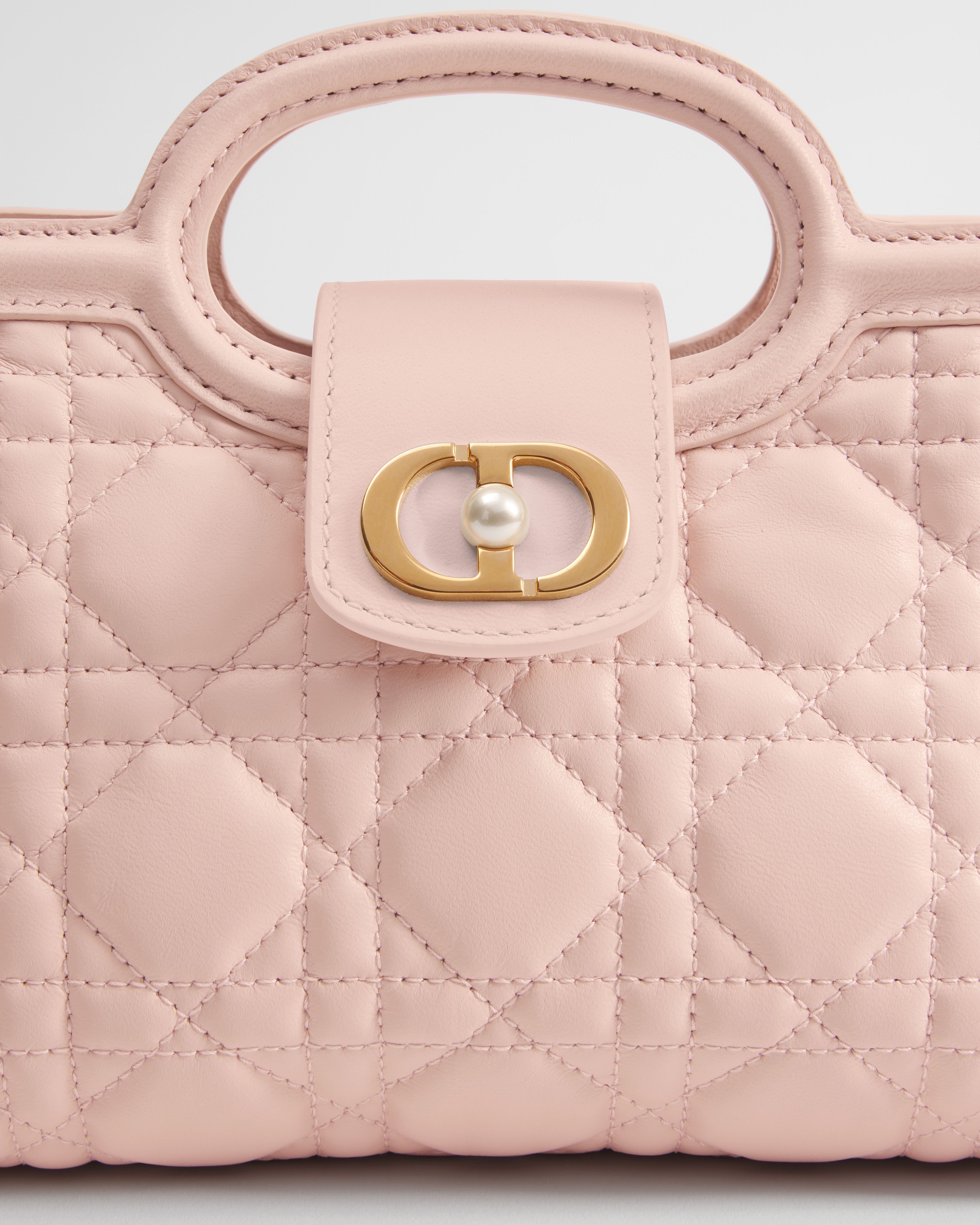 Dior Jolie トップハンドル ミニバッグ カナージュ ラムスキン E09