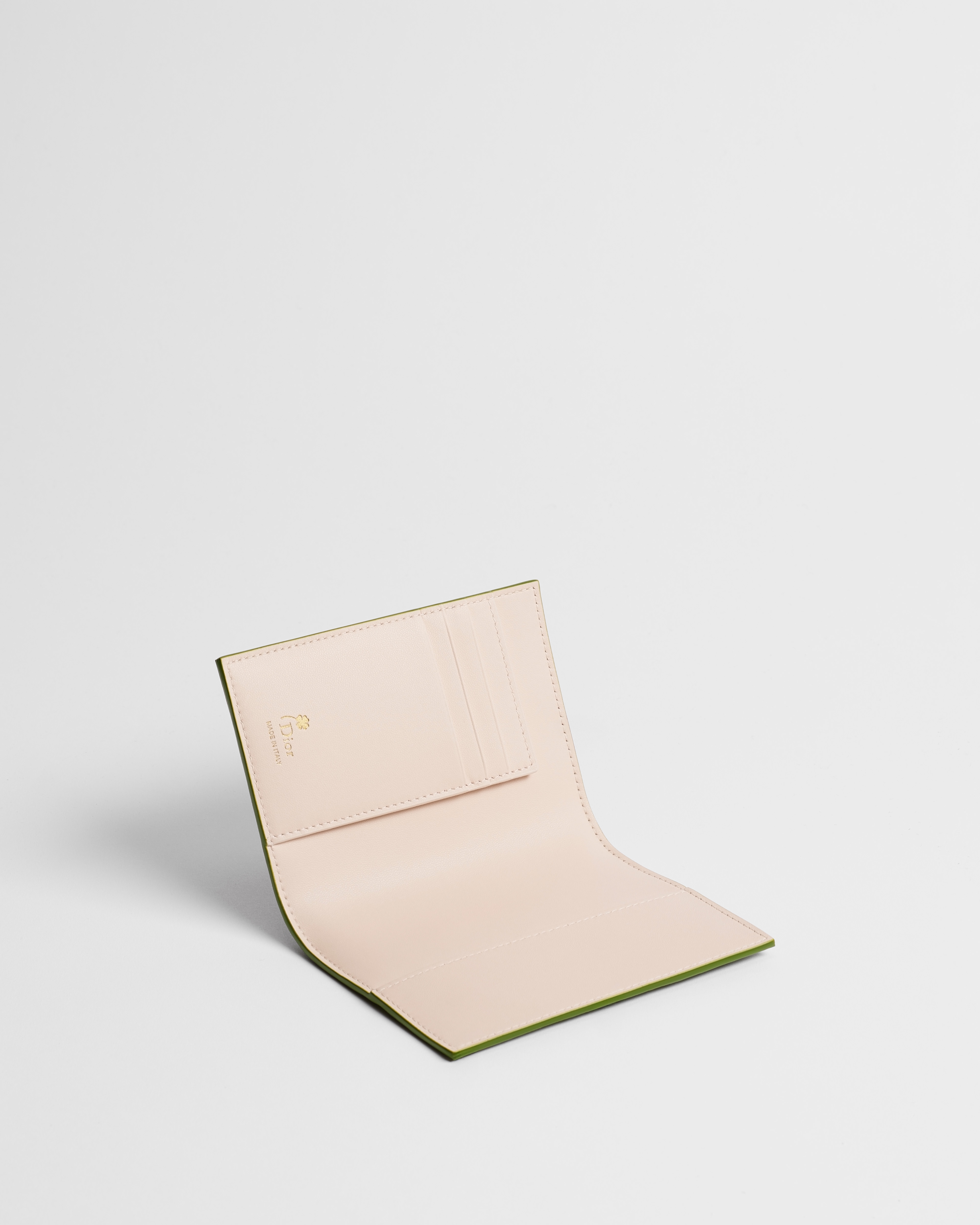 Custodia per passaporto Dior Jardin Pelle di agnello Cannage con ricamo Dior Water Lily verde e rosa Ballet E07