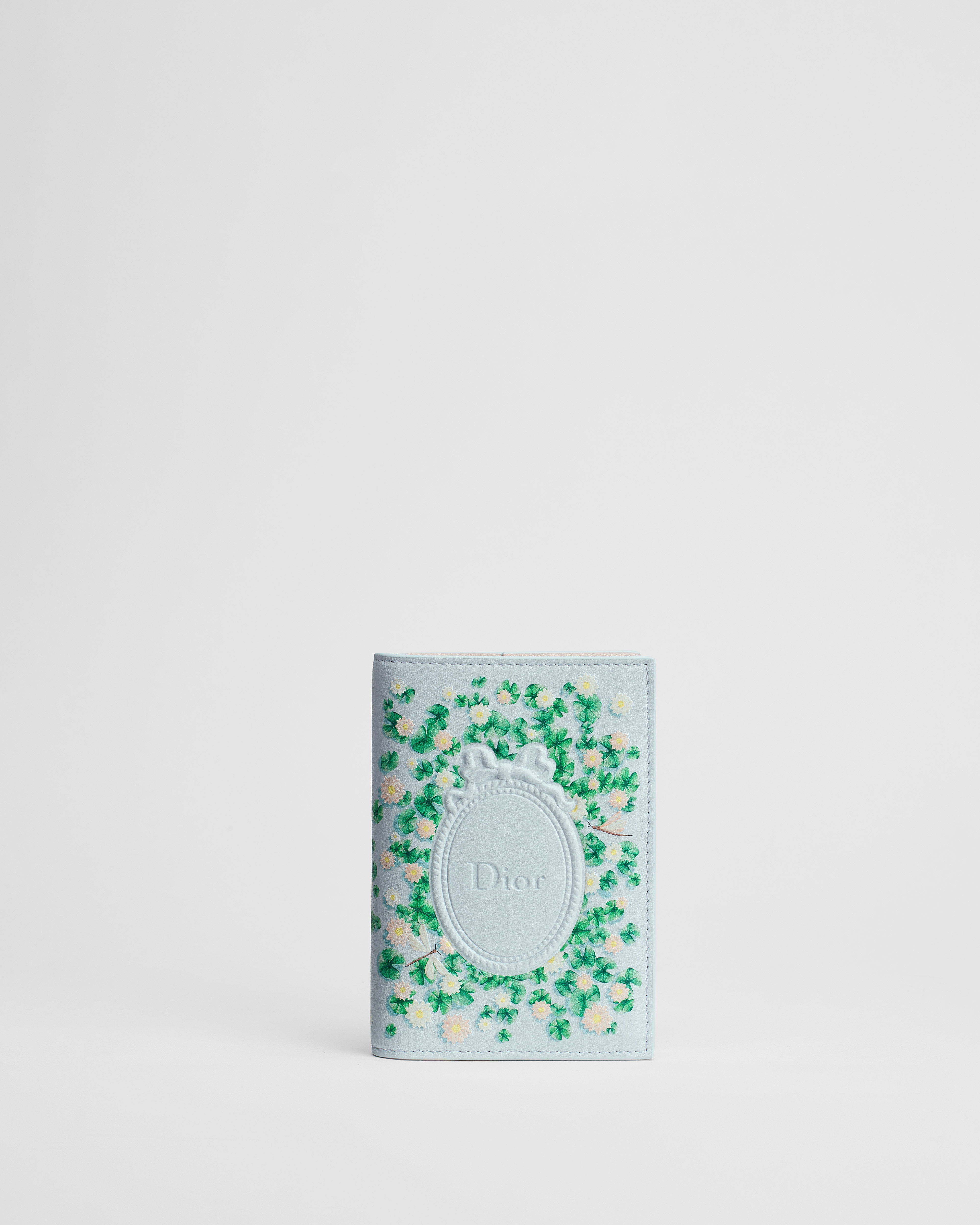 Dior Salon Reisepassetui Kalbsleder mit Dior Water Lily Print und Dior Médaillon Prägung in mehreren Farben E01
