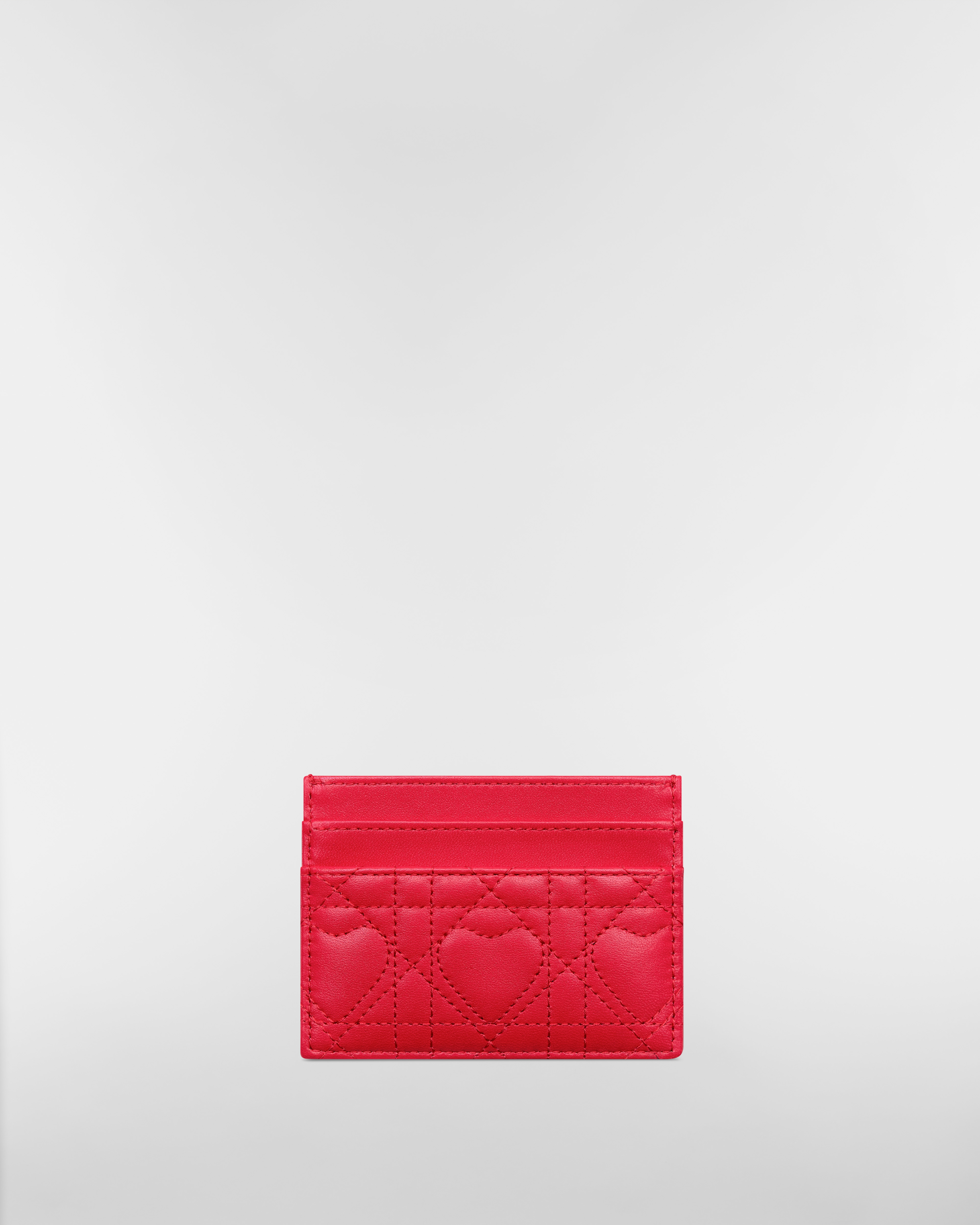 Portacarte Freesia Dior Caro Pelle di agnello Cannage rosso cardinale con motivo a cuori E08
