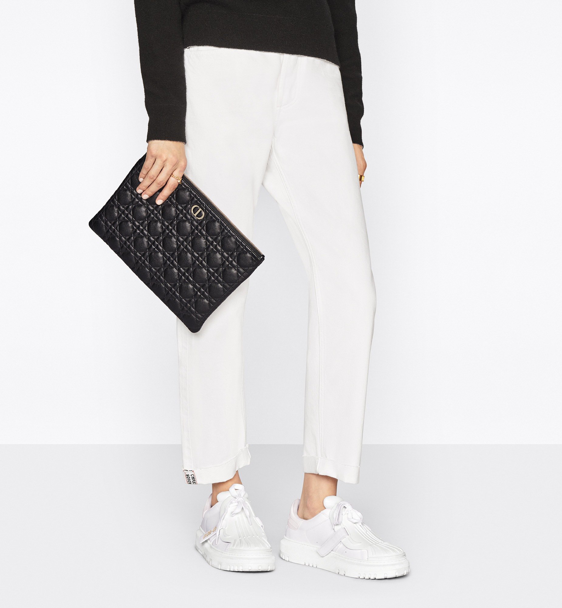 디올 라지 디올 카로 데일리 파우치 S5086UWHC_M81B