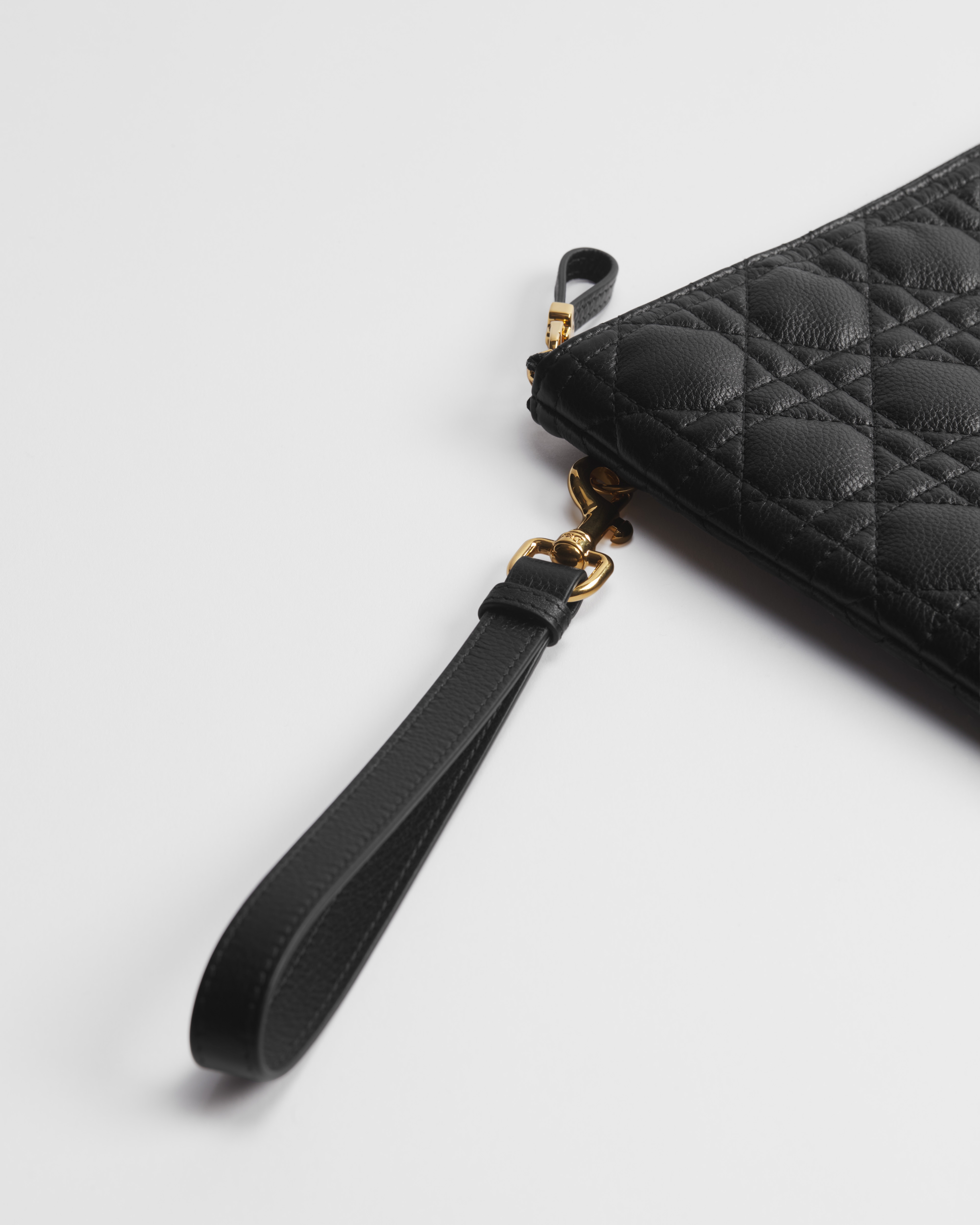 Clutch pochette Dior Caro Daily grande Couro de vitelo Cannage maleável preto E03