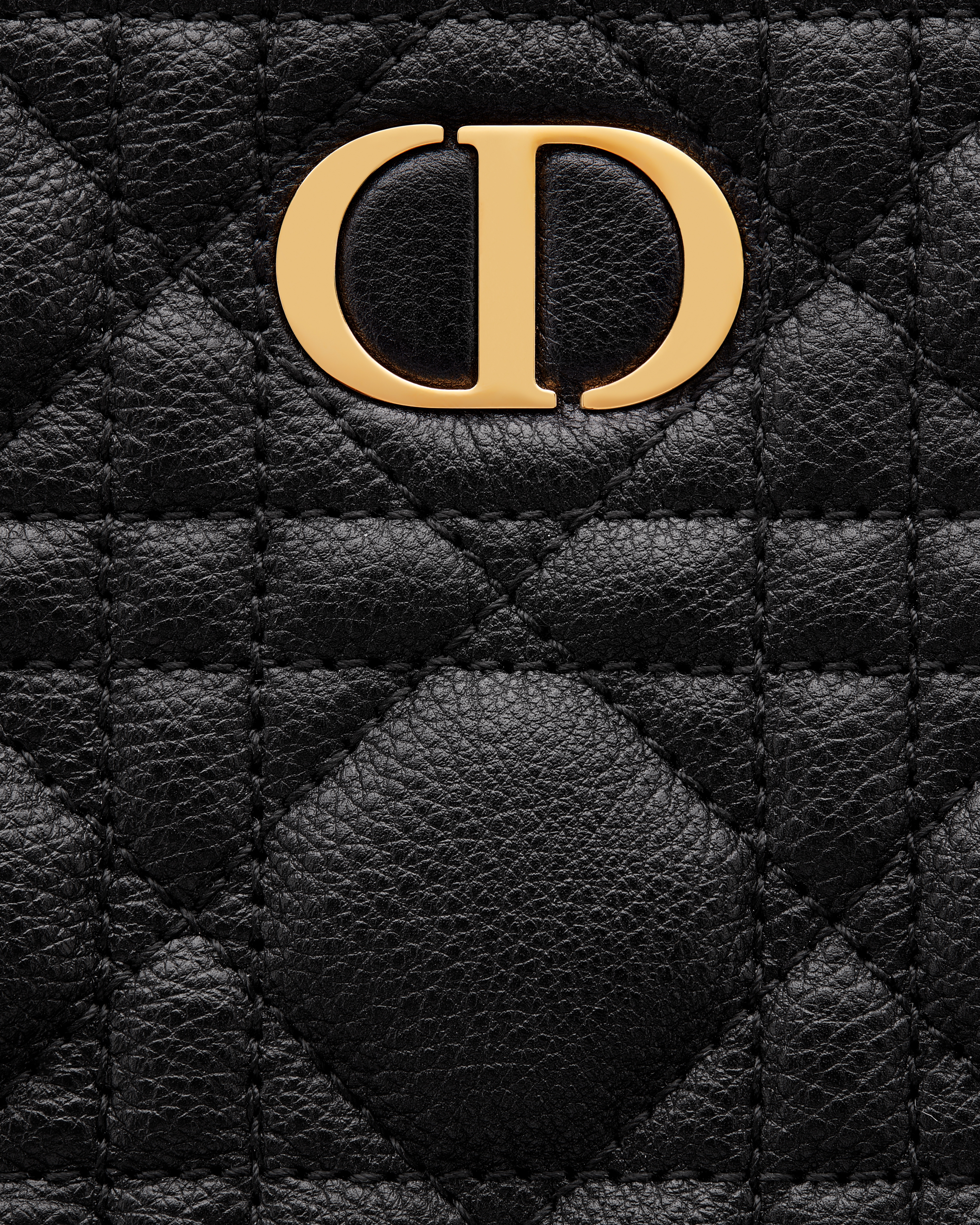 Pochette media Daily Dior Caro Pelle di vitello morbida Cannage nera E09