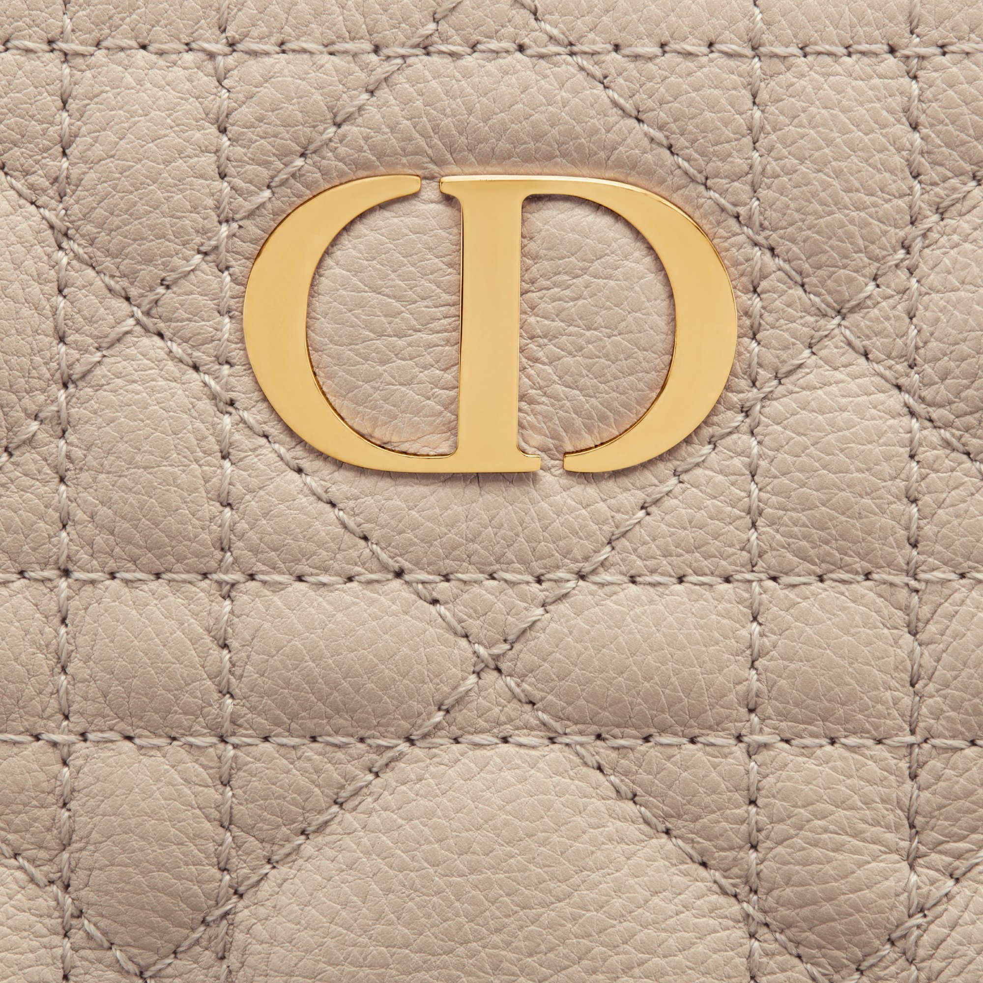 Kleine schmale Dior Caro Clutch aria_detailedView