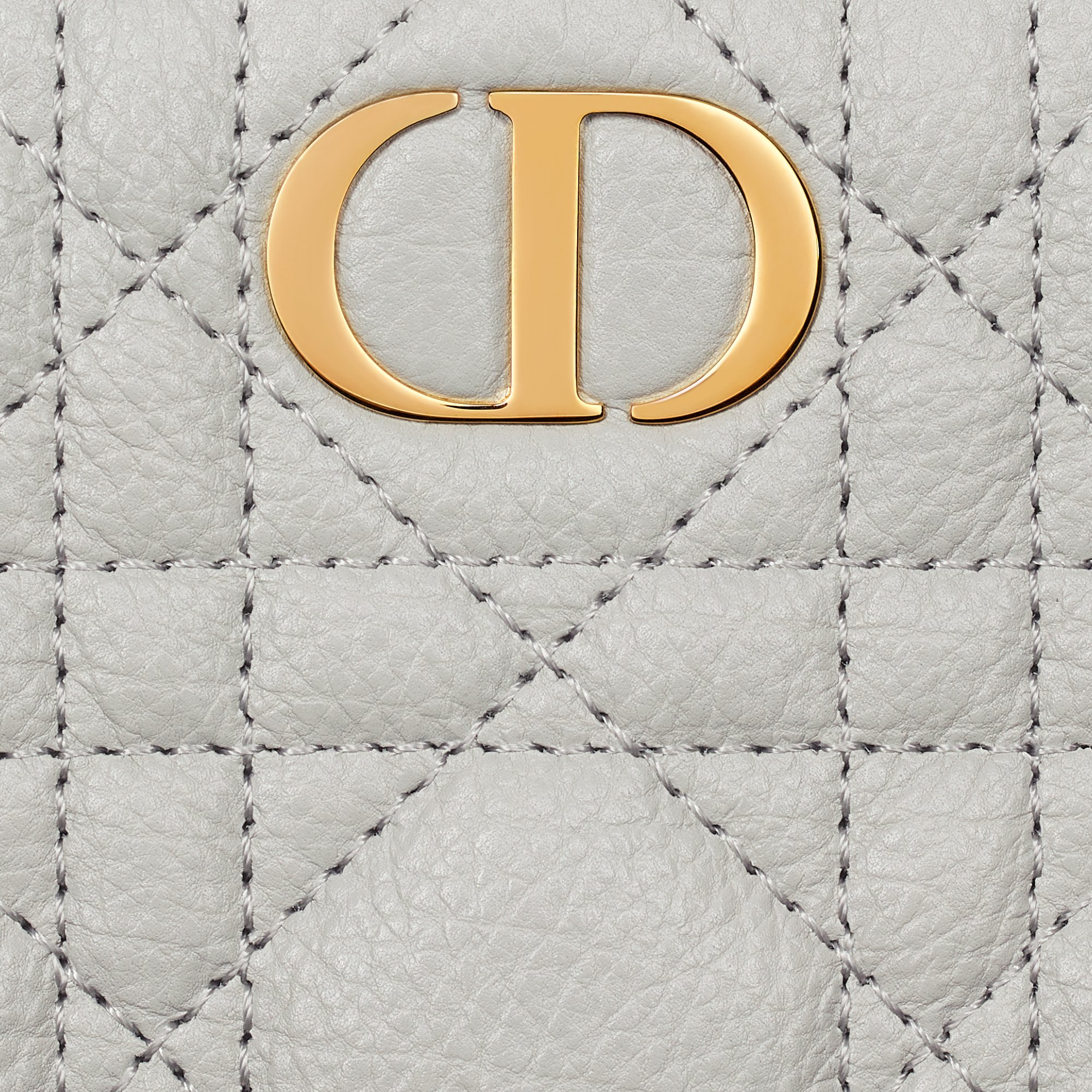 Dior Caro Dahlia Wallet Detailed view