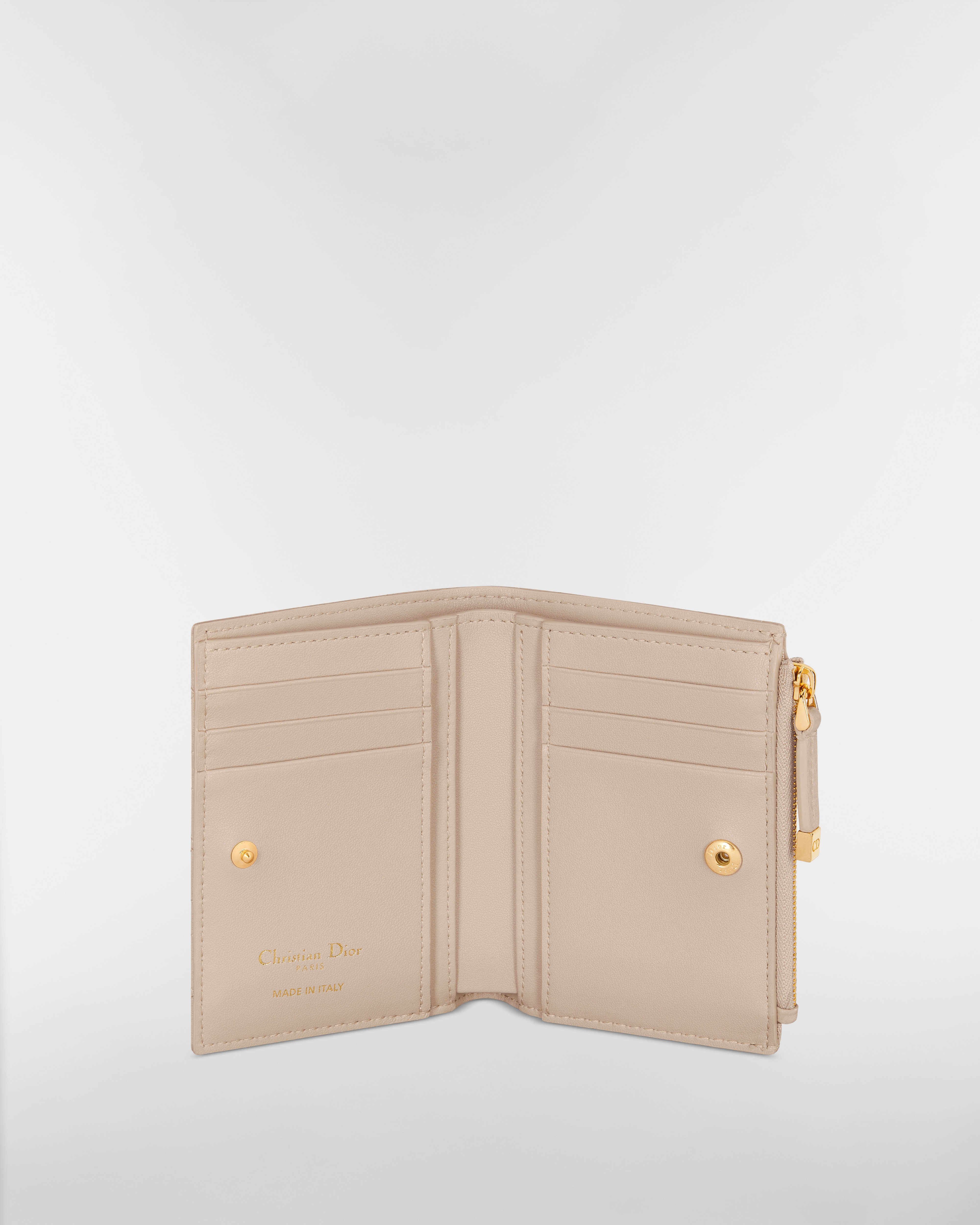 Portefeuille Dahlia Dior Caro Cuir de veau Cannage souple beige poudre E07