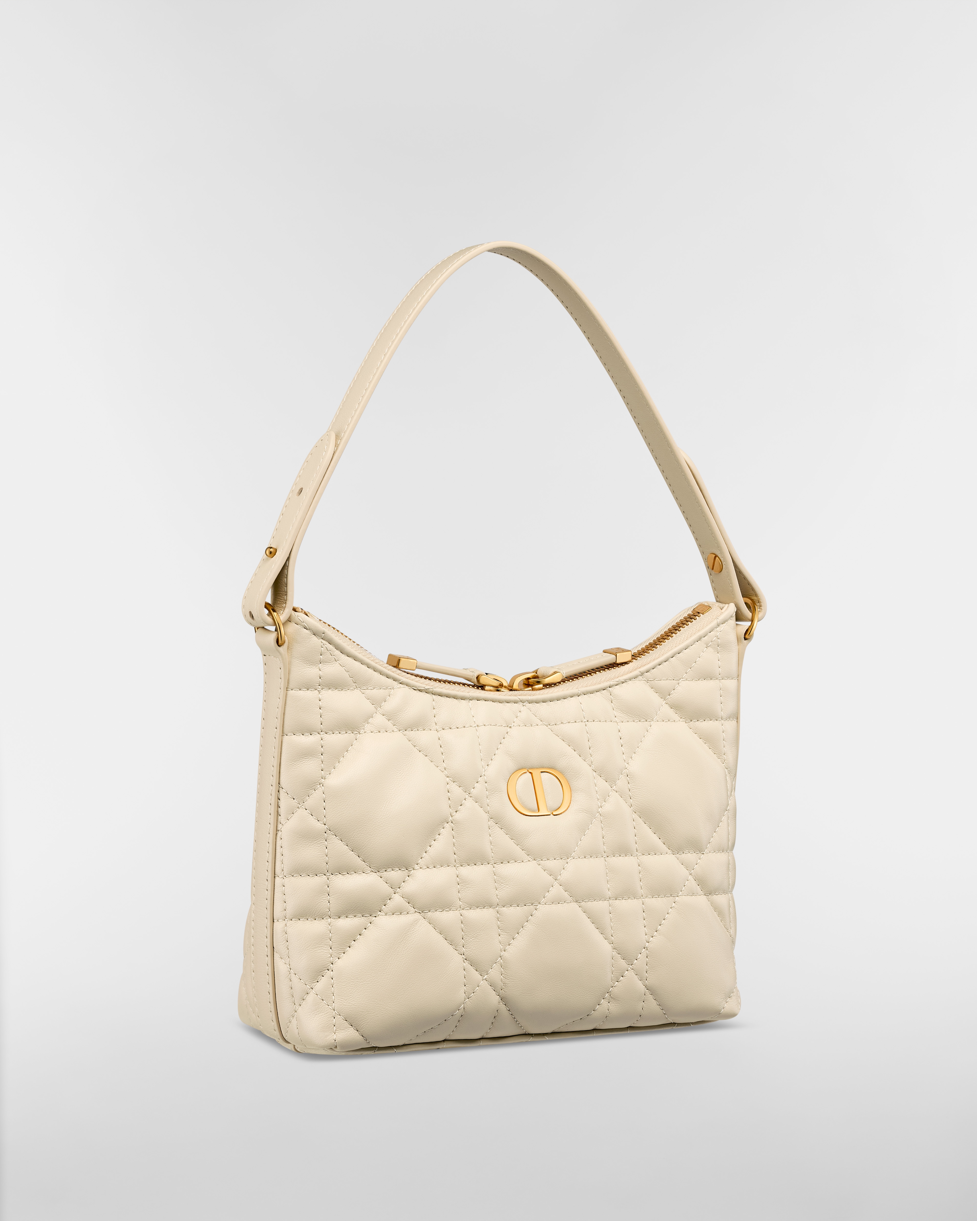 Miss Caro Diorling 附鏈帶迷你包 淺米色 Macrocannage 大籐格紋羊皮 E03