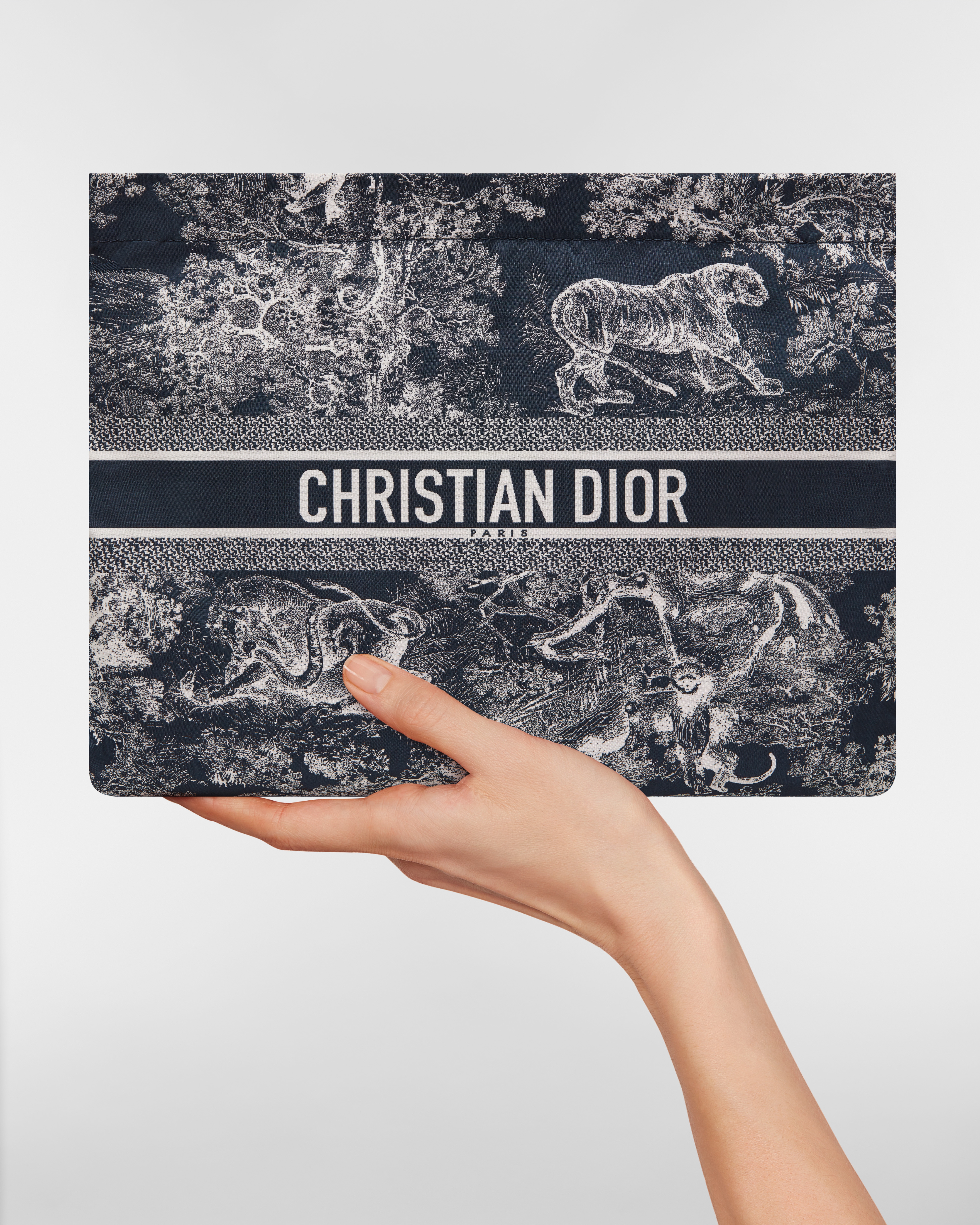 Pochette zippée DiorTravel Tissu technique Toile de Jouy Reverse bleue E11