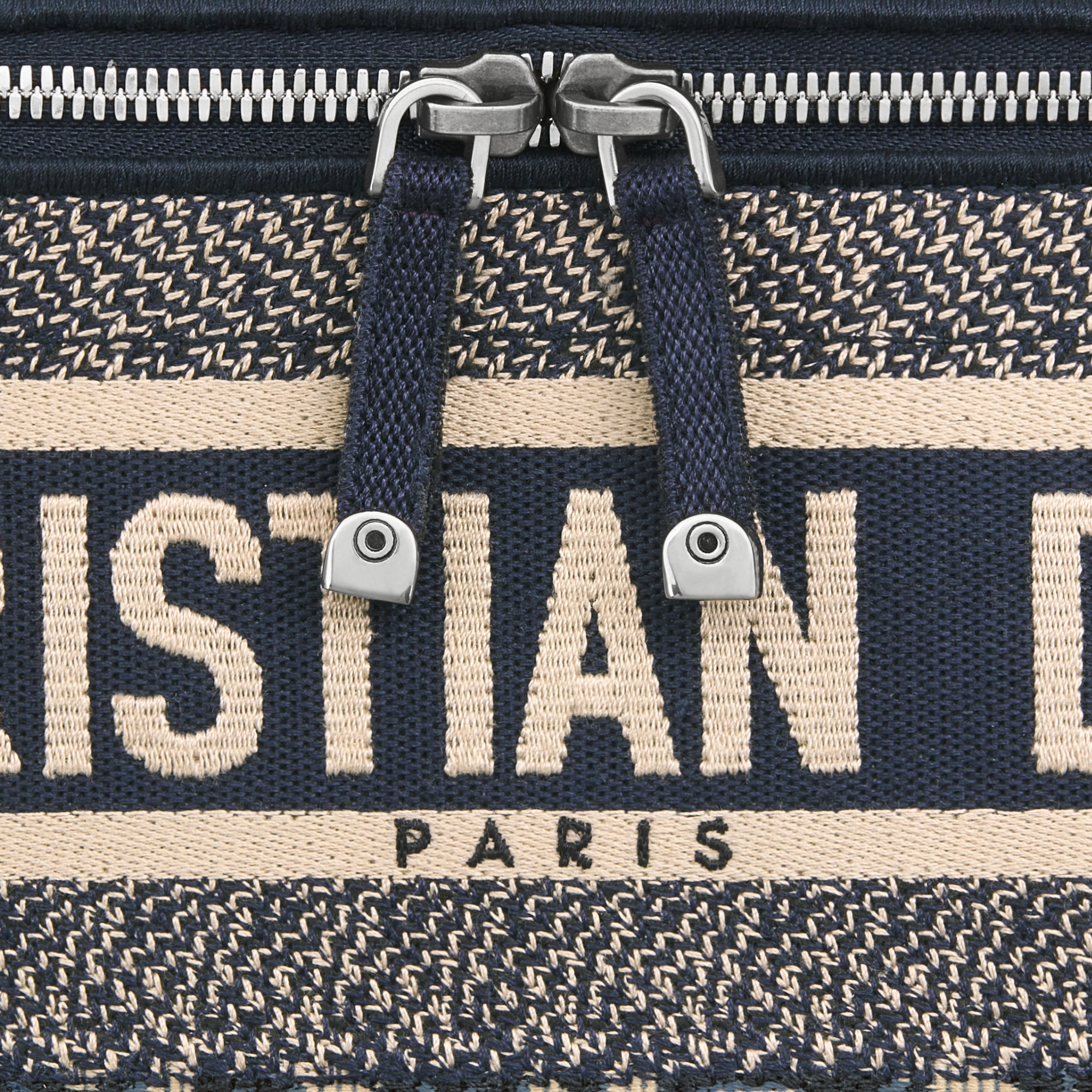 DiorTravel Vanity Case Blue Dior Oblique Embroidery E09