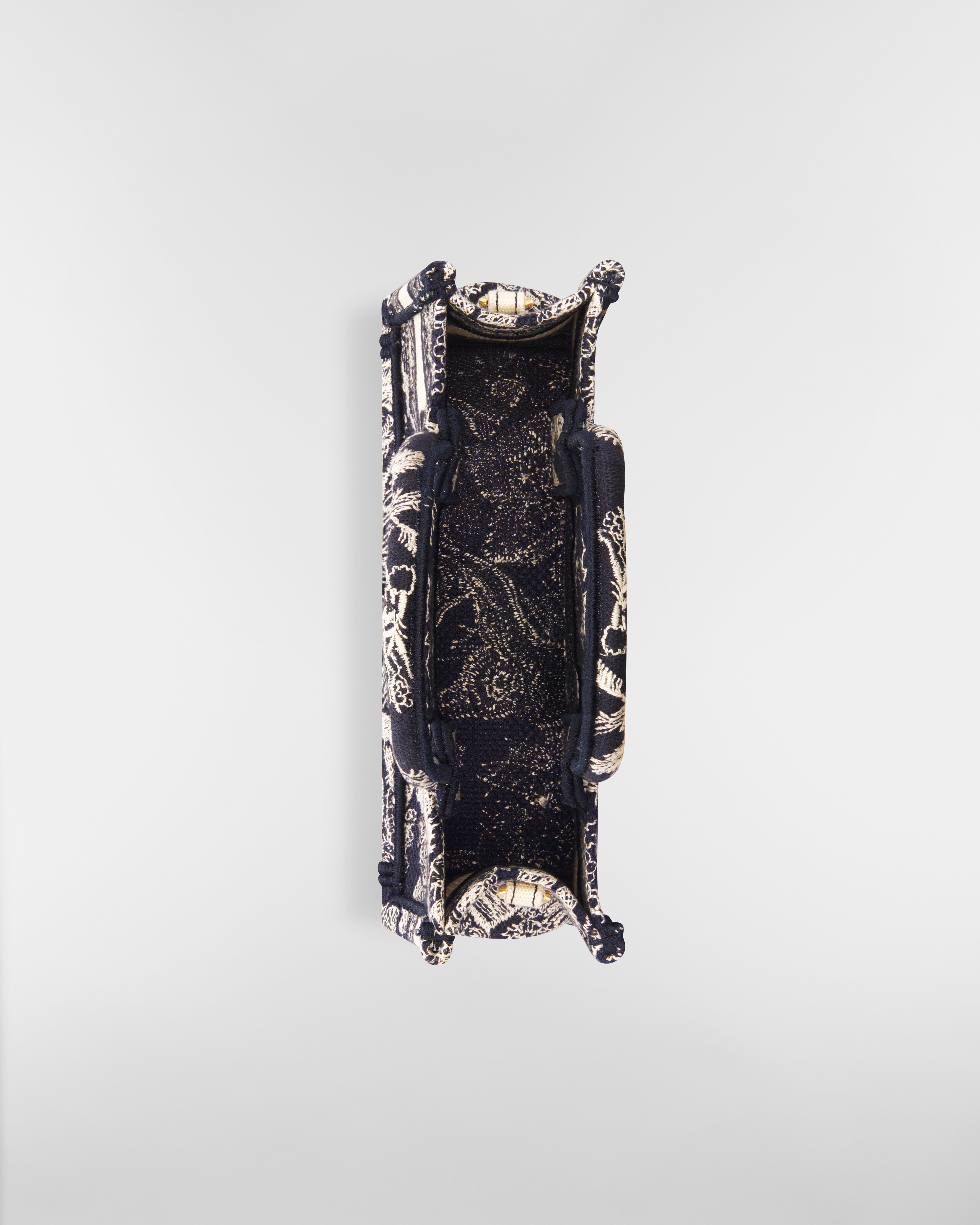 Sac Dior Book Tote Mini Broderie Toile de Jouy Reverse bleue (21,5 x 13 x 7,5 cm) E06