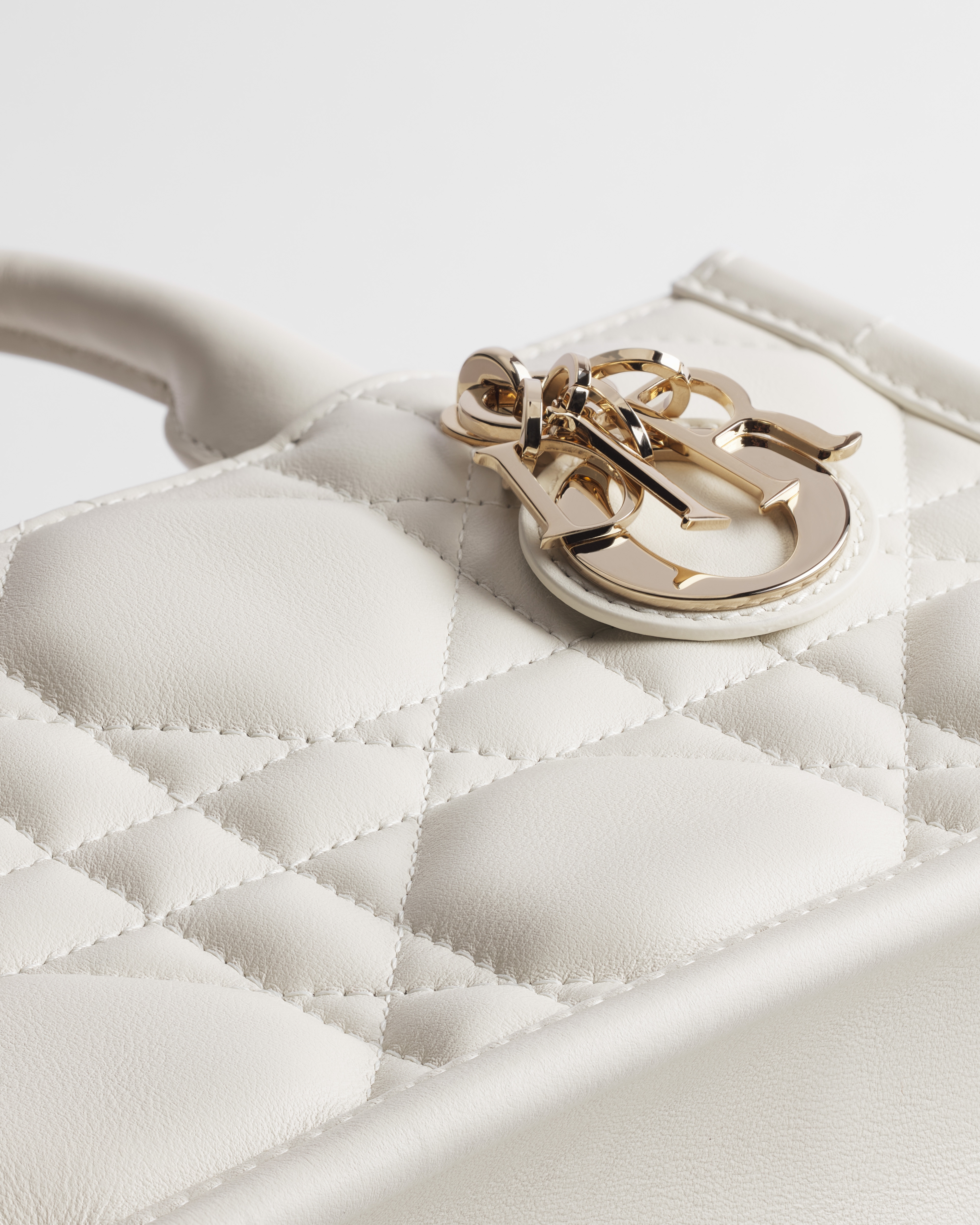 Mini Dior Book Tote Latte Macrocannage Calfskin (21.5 x 13 x 7.5 cm) E09