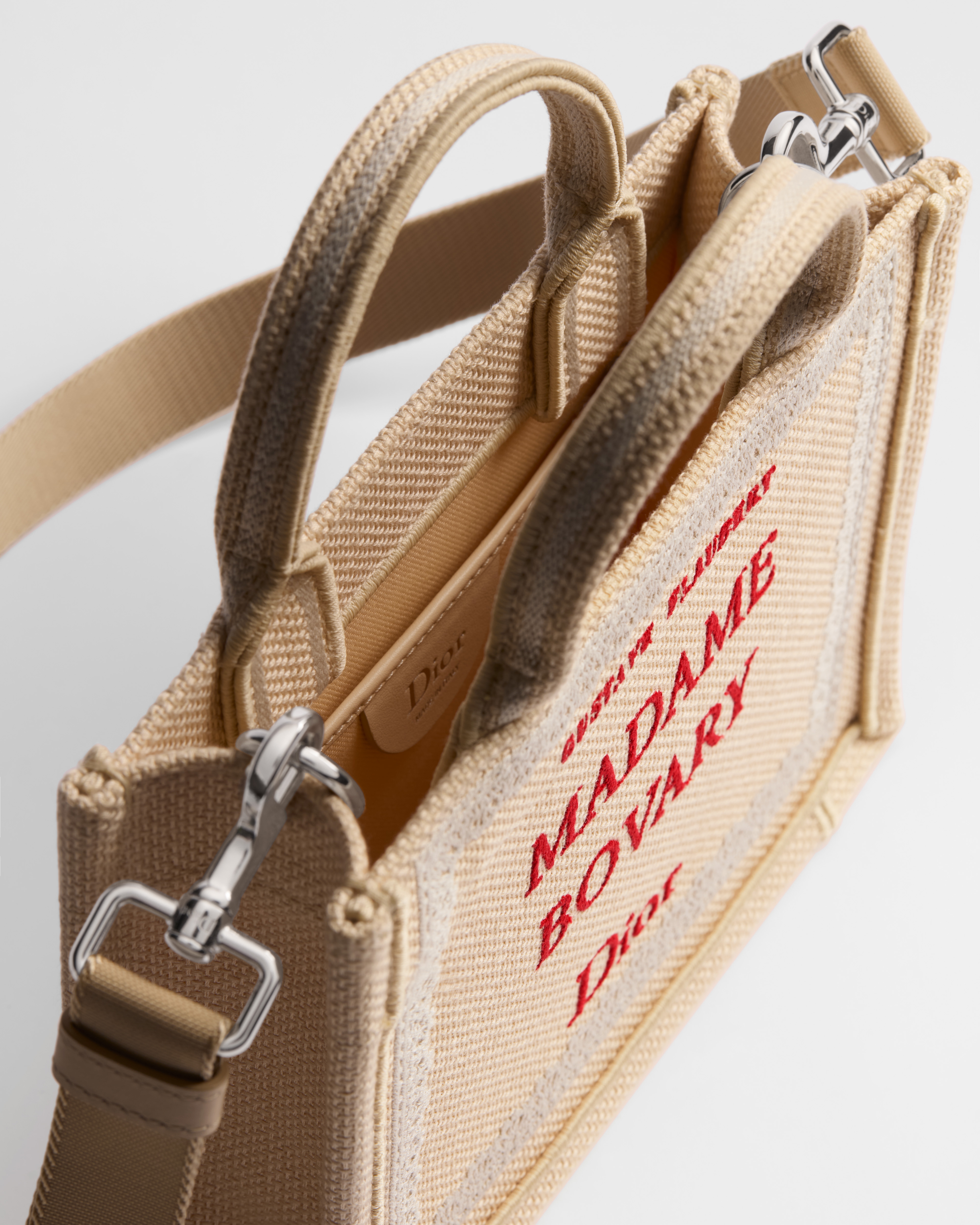 Mini Dior Book Tote mit Schulterriemen Book Cover-Stickerei in Beige und Rot (21 x 16 x 6,5 cm) E06