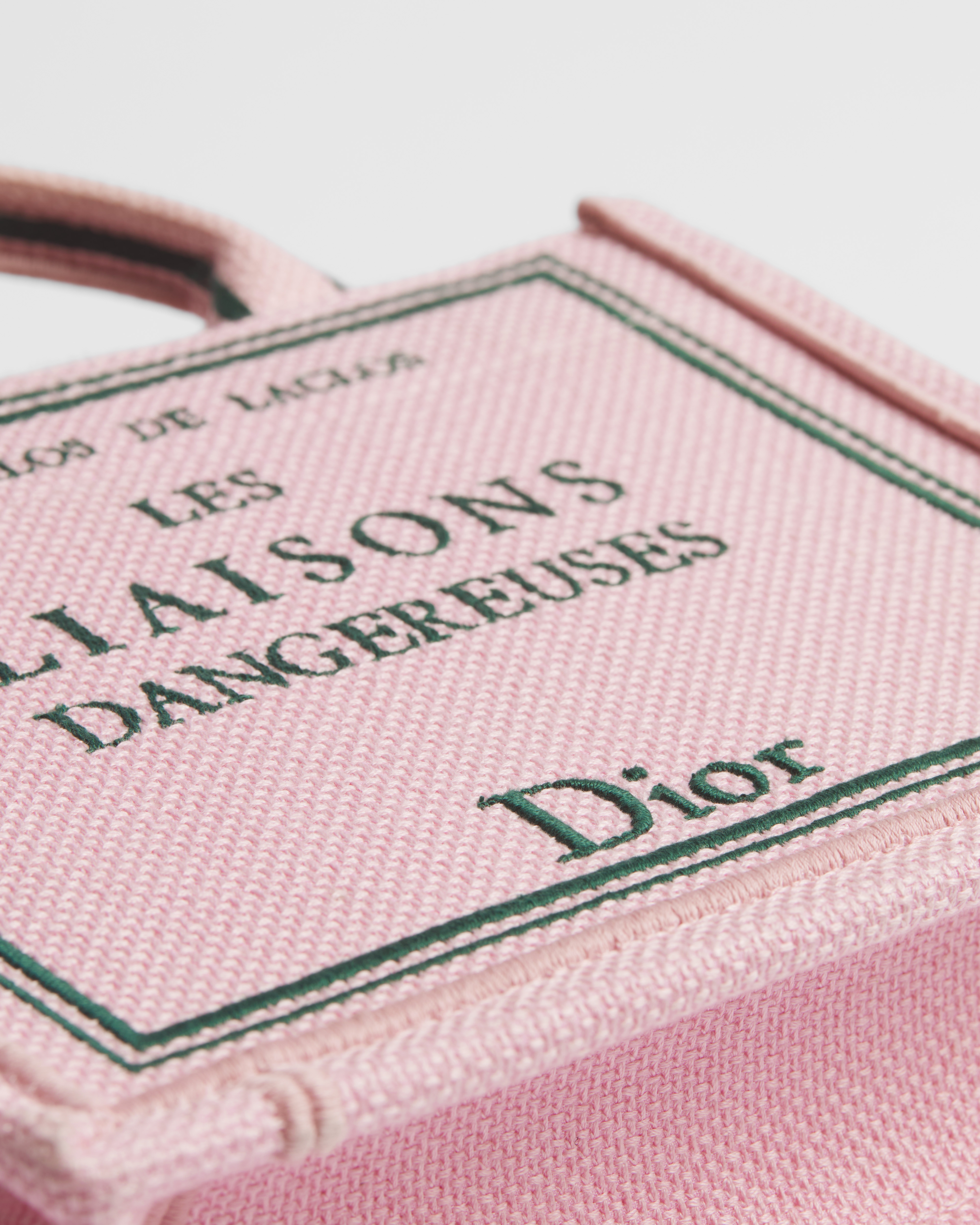 Dior Book Tote 미니 스트랩 백 핑크 & 그린 Book Cover 자수 (21 x 16 x 6.5cm) E09